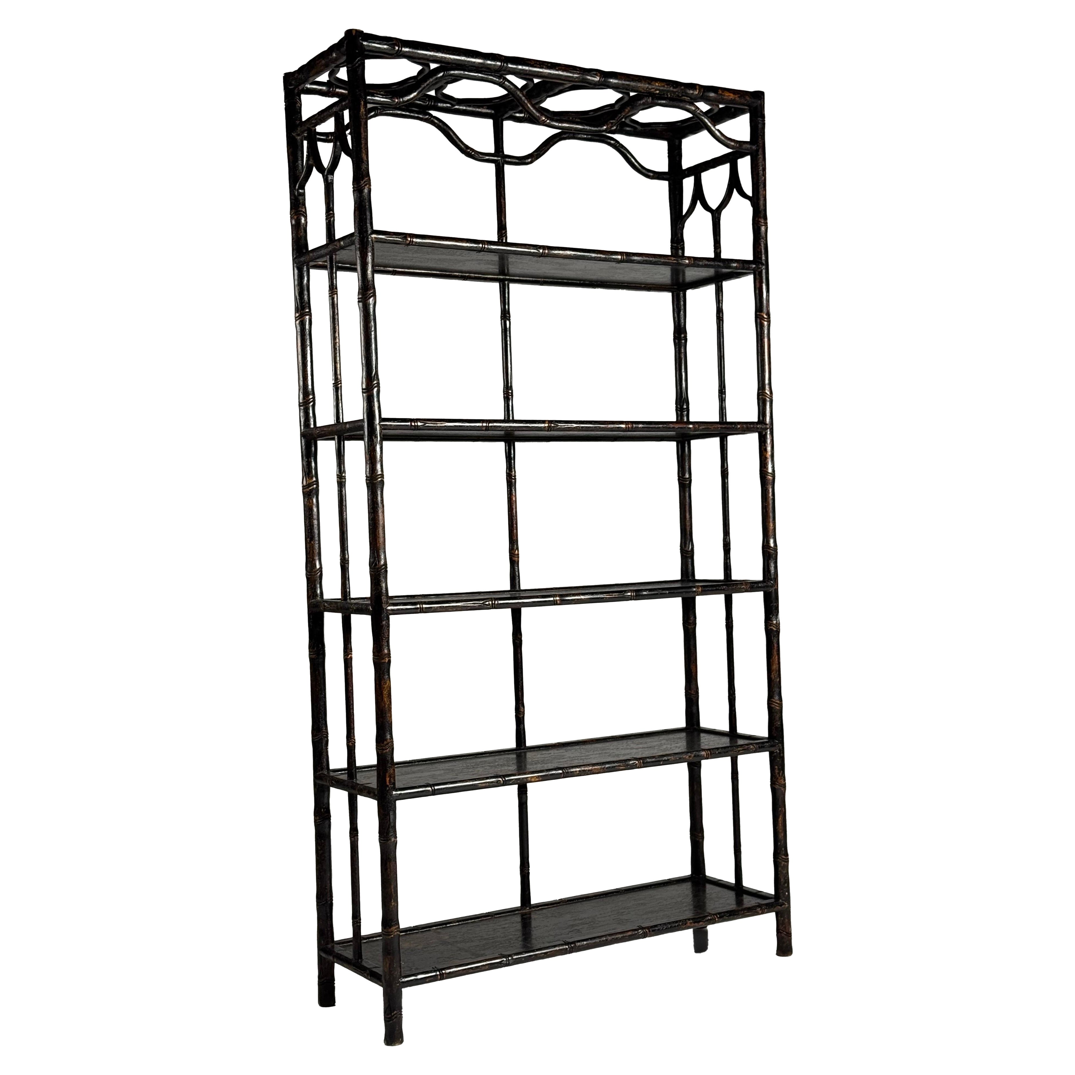 Bibliothèque asiatique en faux bambou en vente