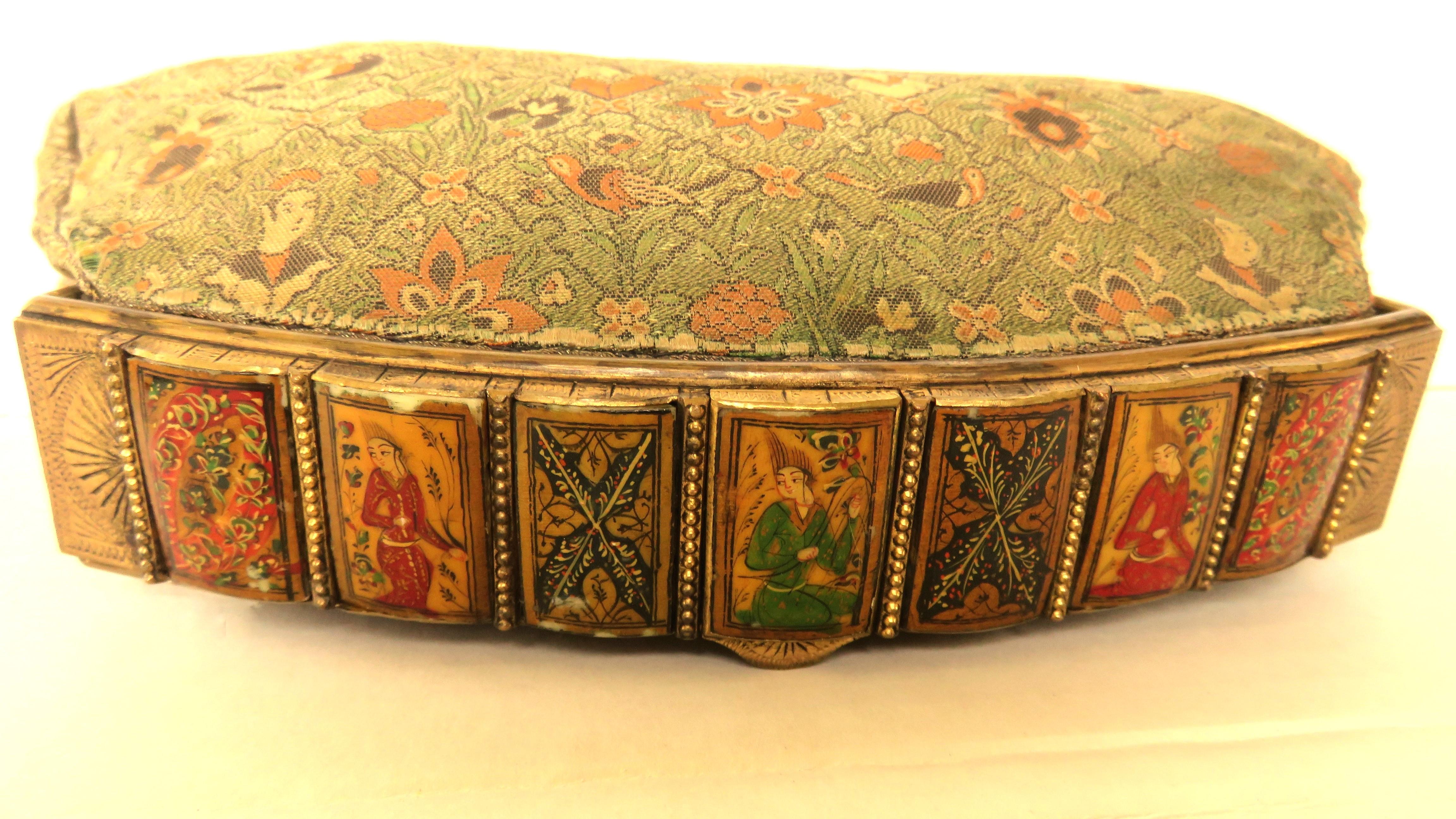 Asian Figure Motif Brocade Clutch with Painted Figures Tile Top 1930s For Sale 9