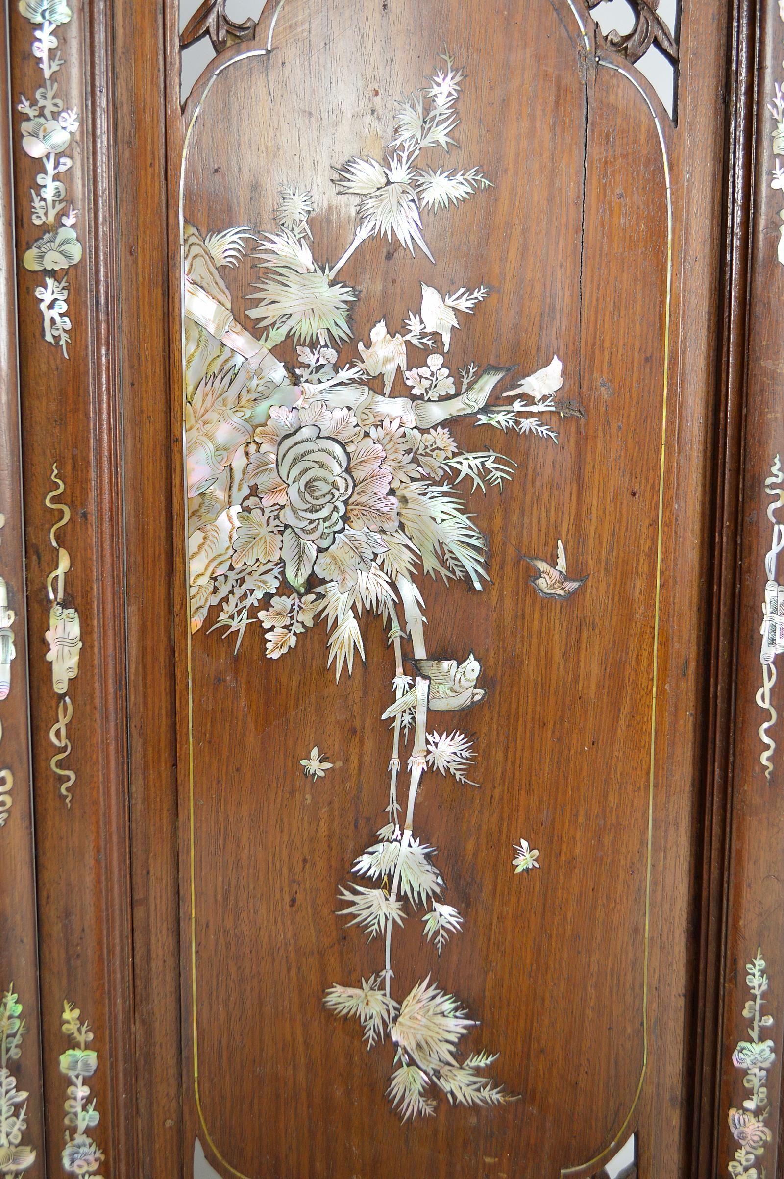 Asian Folding Screen in Carved Wood and Mother-of-Pearl, 19th Century 8