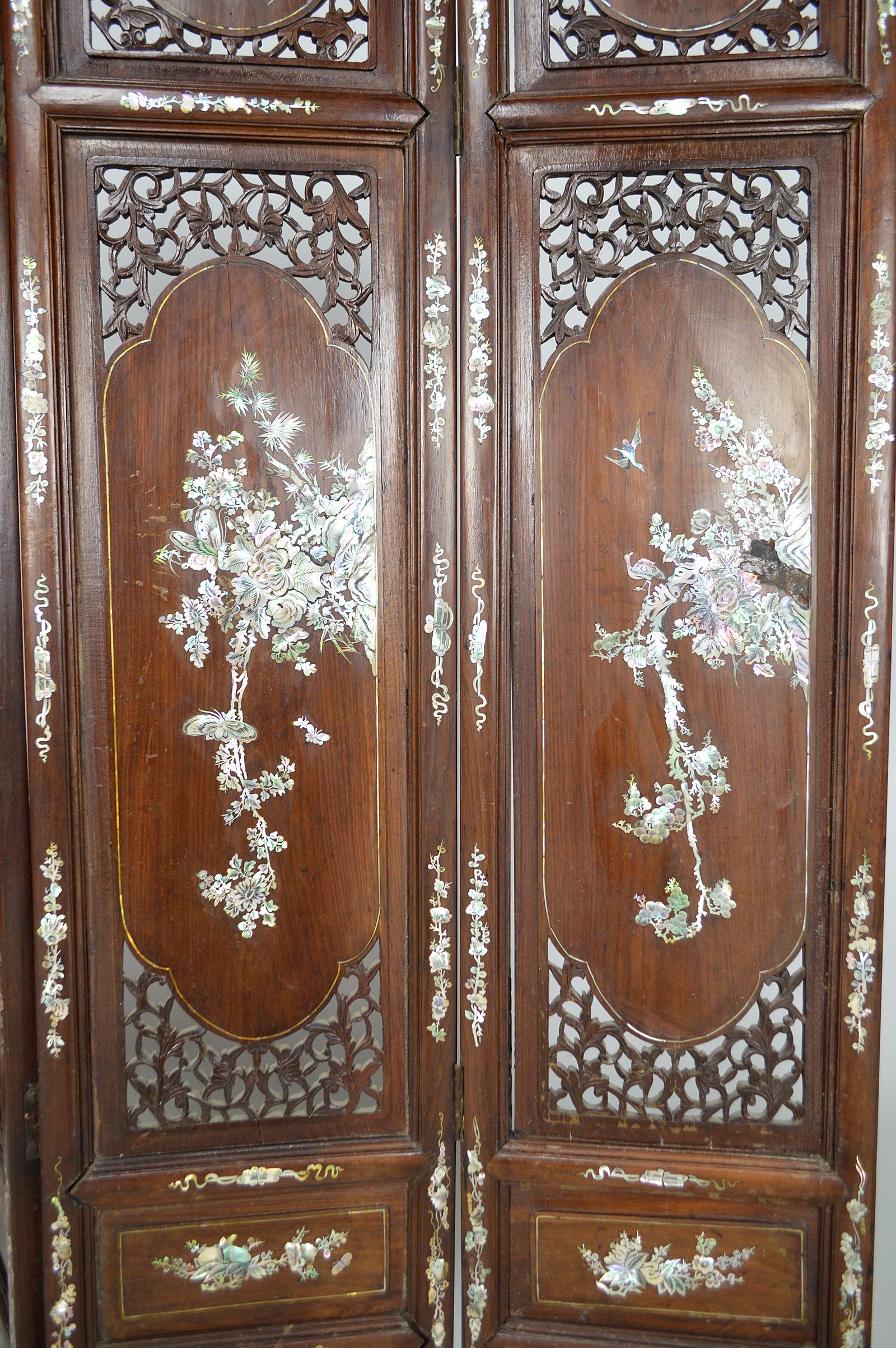 Late 19th Century Asian Folding Screen in Carved Wood and Mother-of-Pearl, 19th Century
