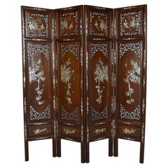 Antique Asian Folding Screen in Carved Wood and Mother-of-Pearl, 19th Century