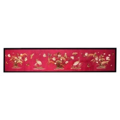 Asiatisches gerahmtes besticktes Seidenpaneel