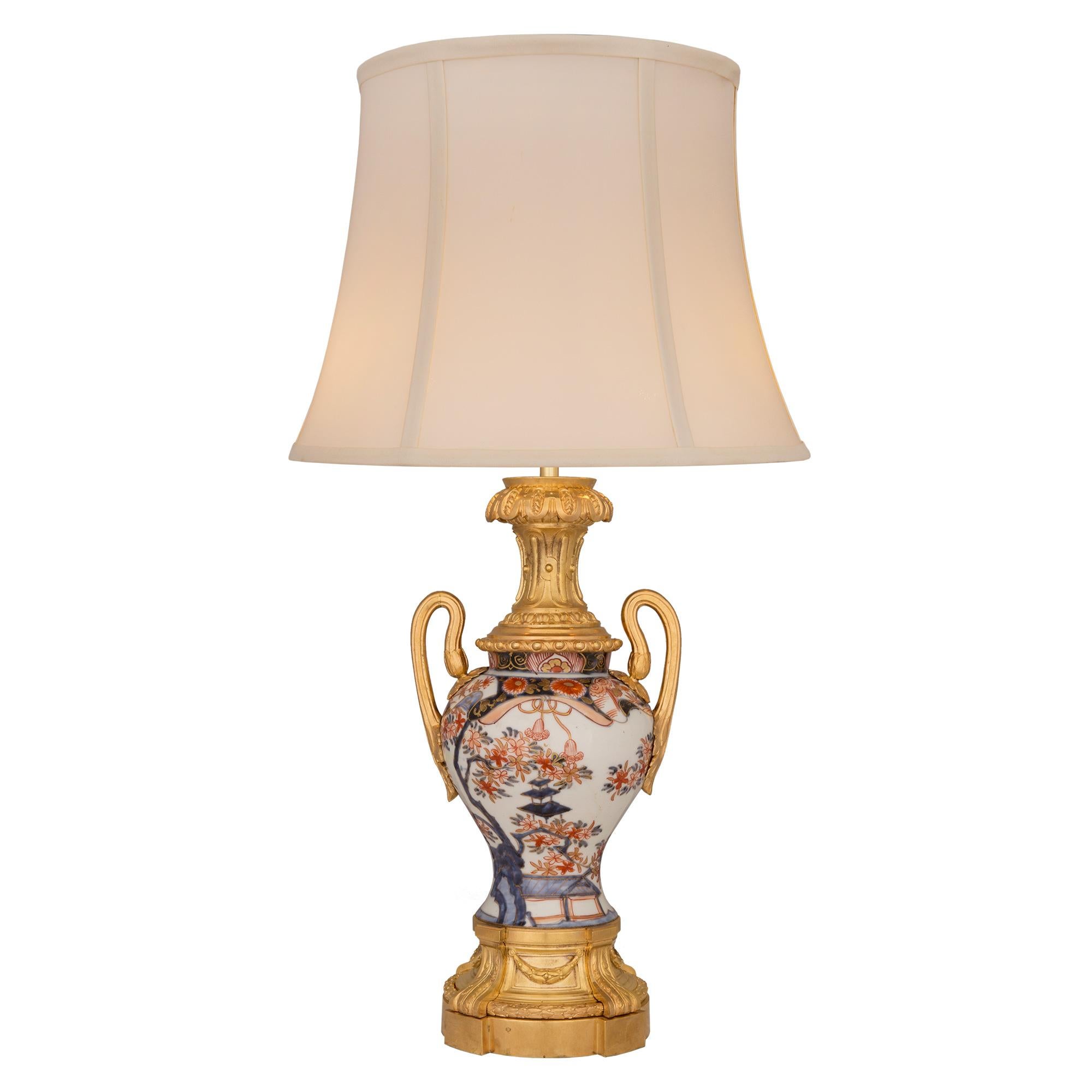 Lampe de style Louis XVI du 19ème siècle en collaboration asiatique et française