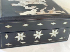 Asian Geisha Girl Scene Mother of Pearl Inlaid Black Lacquer Jewelry Box