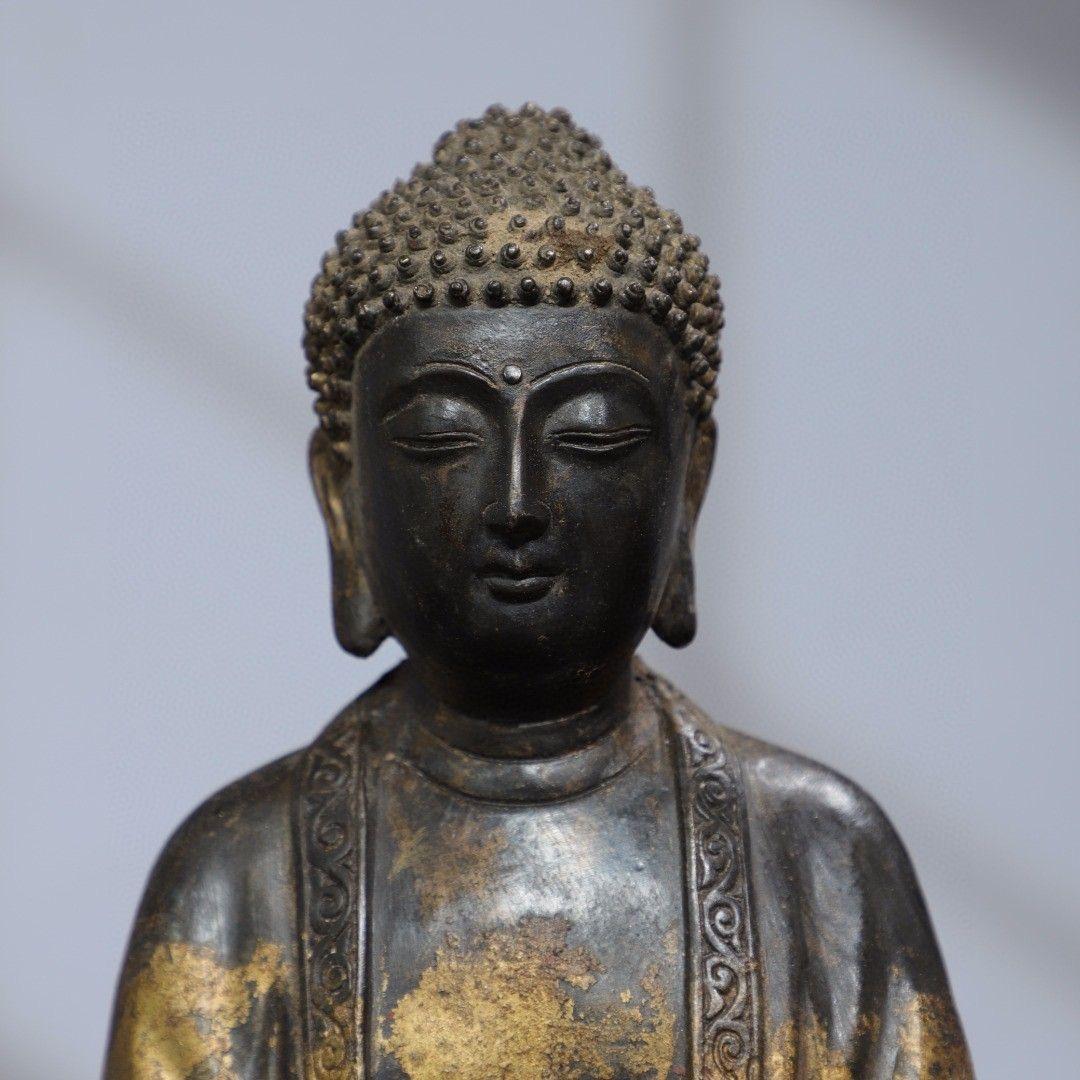 19th Century Asian Gilt Bronze Sitting Buddha Statue with Gesture of Both Hands on Legs For Sale
