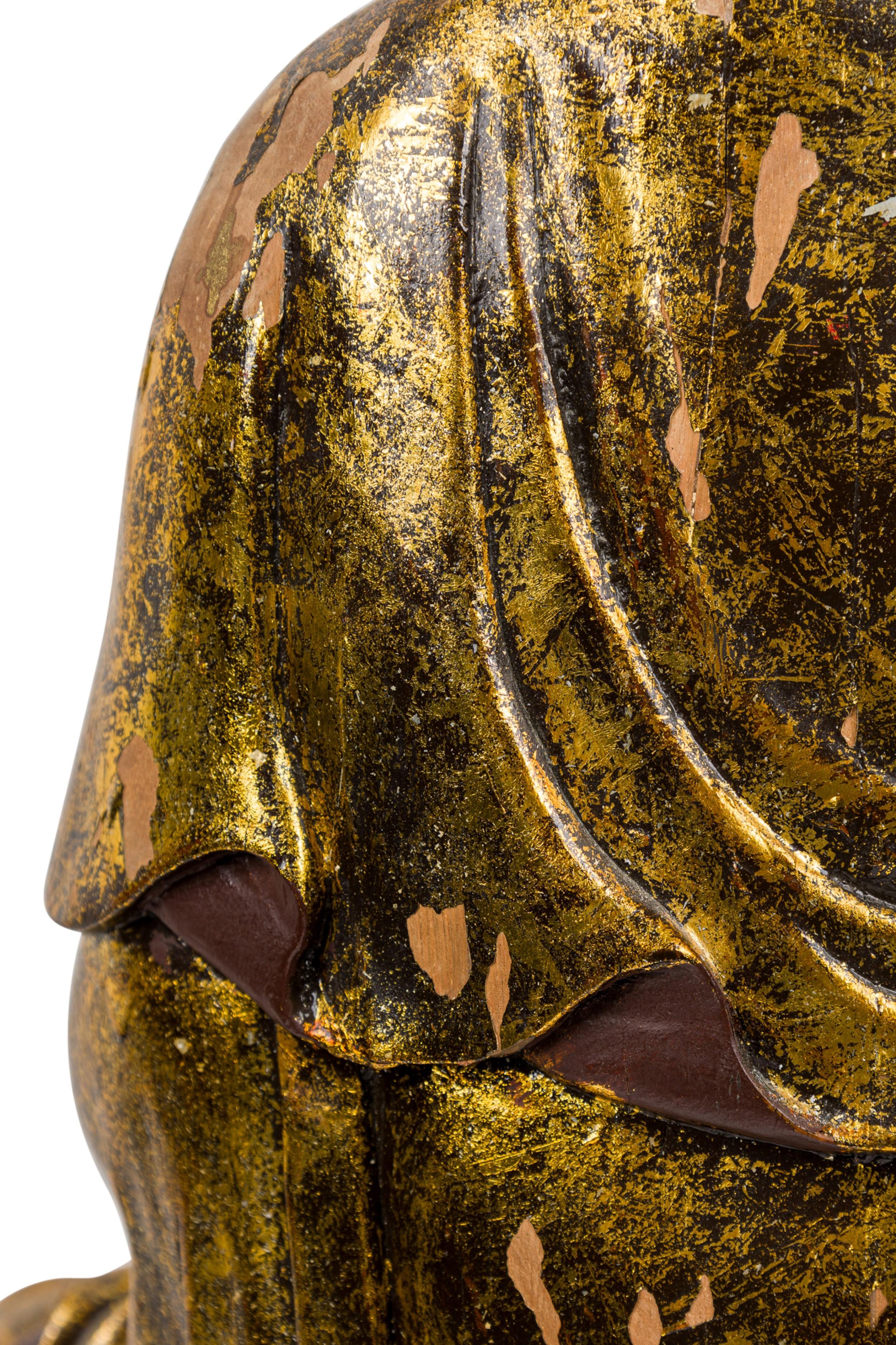 Buddha di Guan Yin asiatico dorato in vendita 5