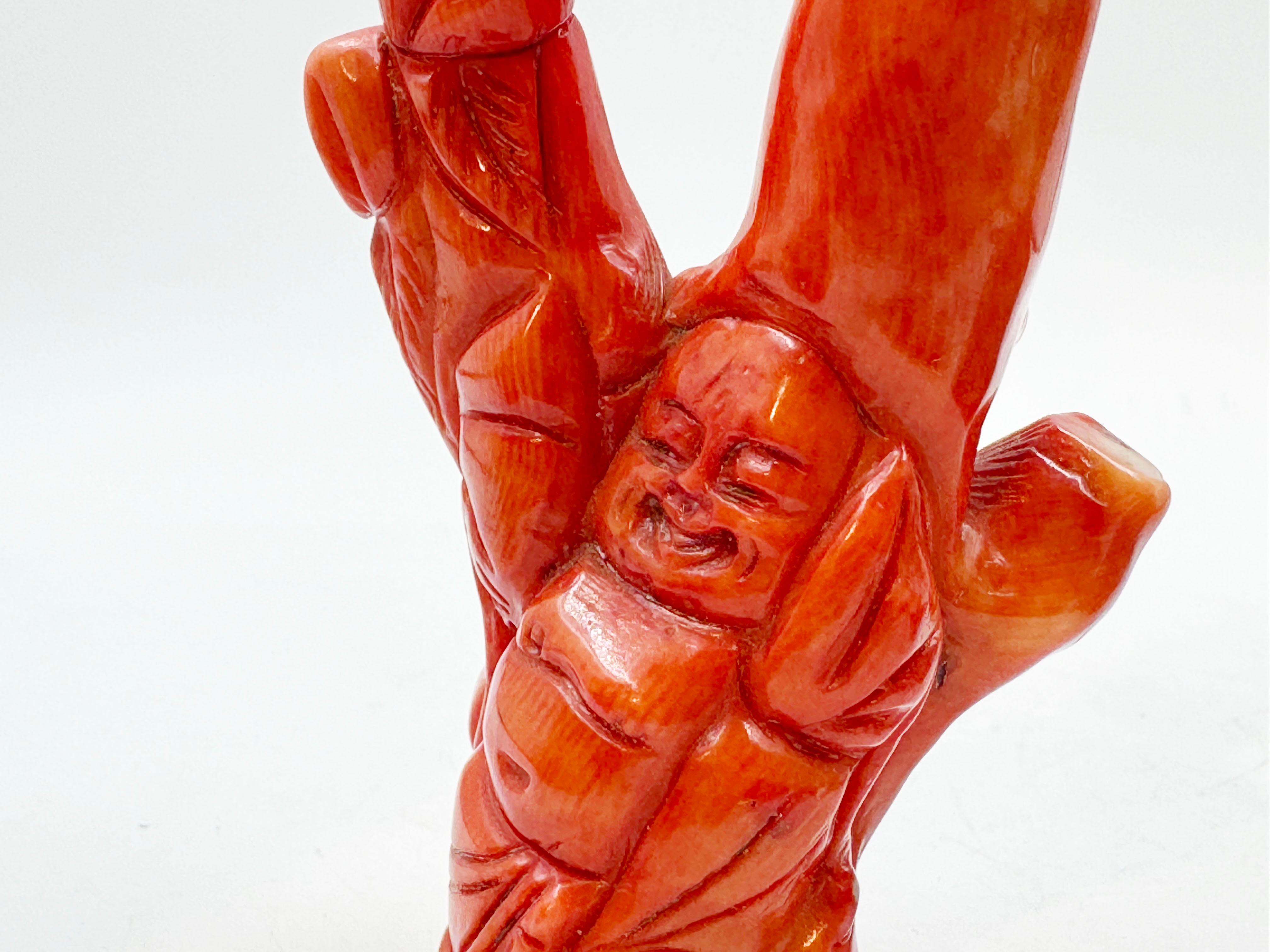Asian Hand Carved Buddha Coral Figurine from the Qinq Dynasty For Sale 3