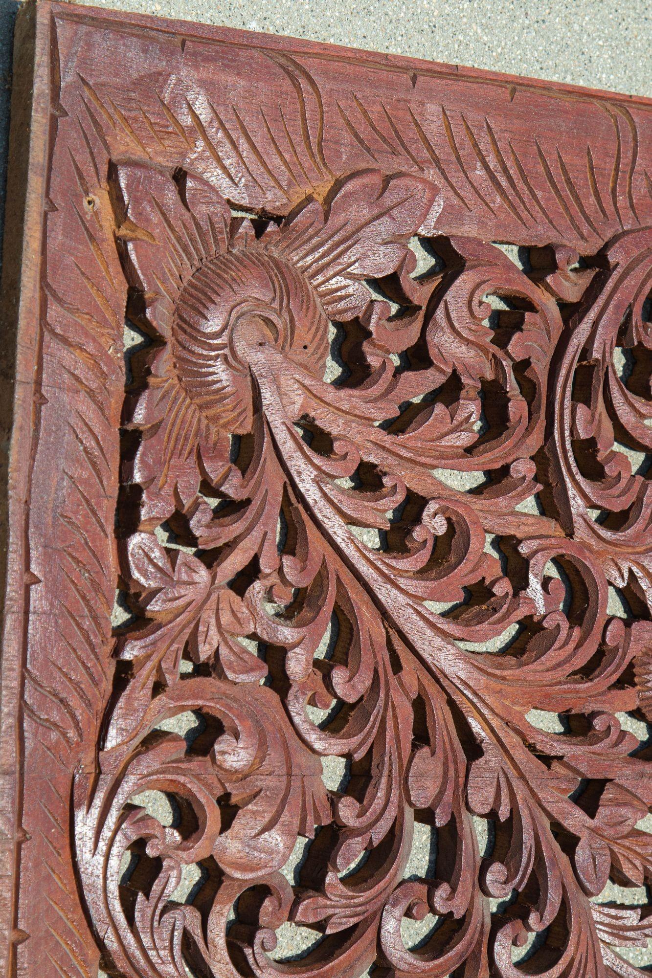 Pannello architettonico asiatico di legno intagliato a mano per la porta a muro ad arco In condizioni buone in vendita a North Hollywood, CA