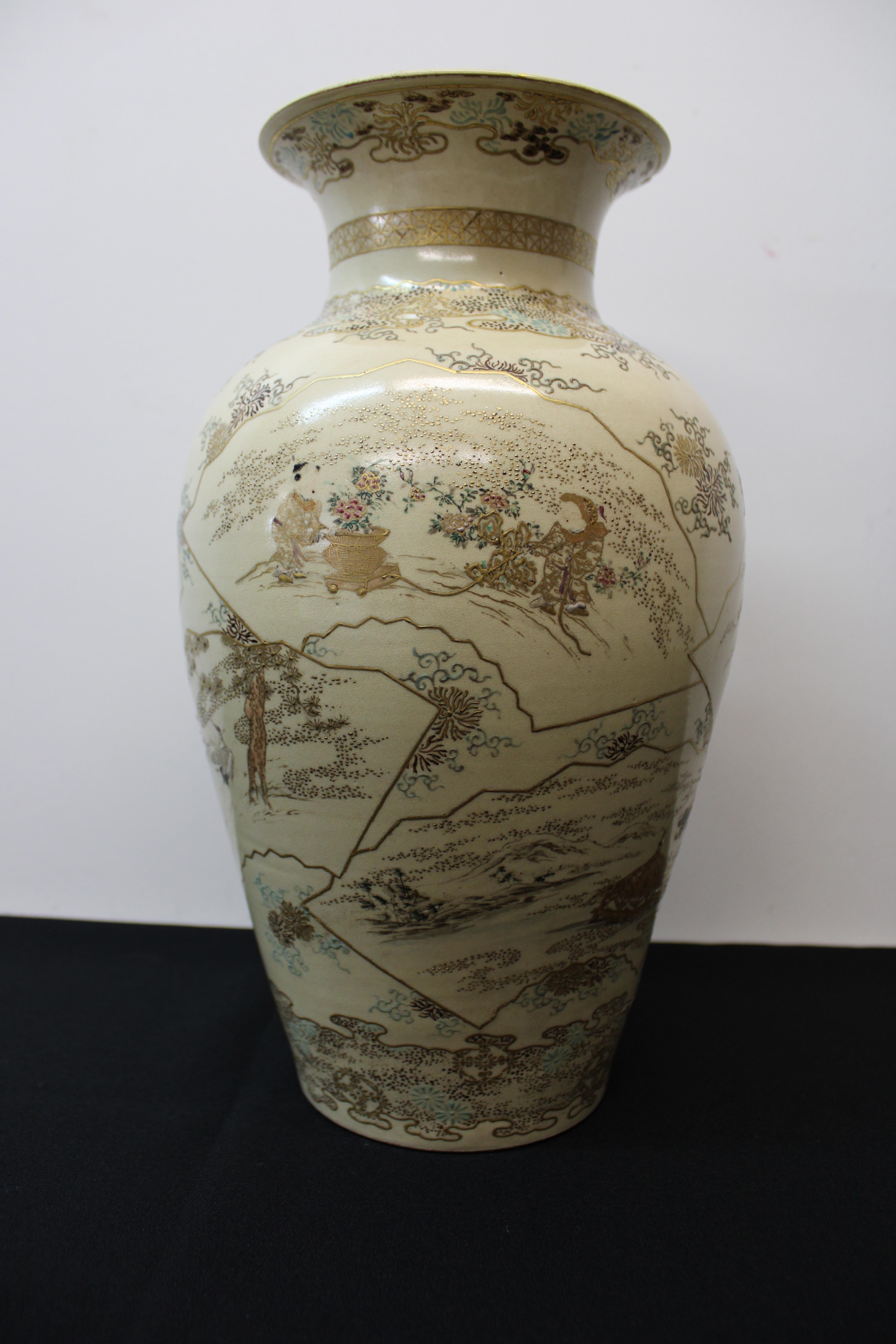 C. 20th century - beautiful pair of Asian hand painted vases.