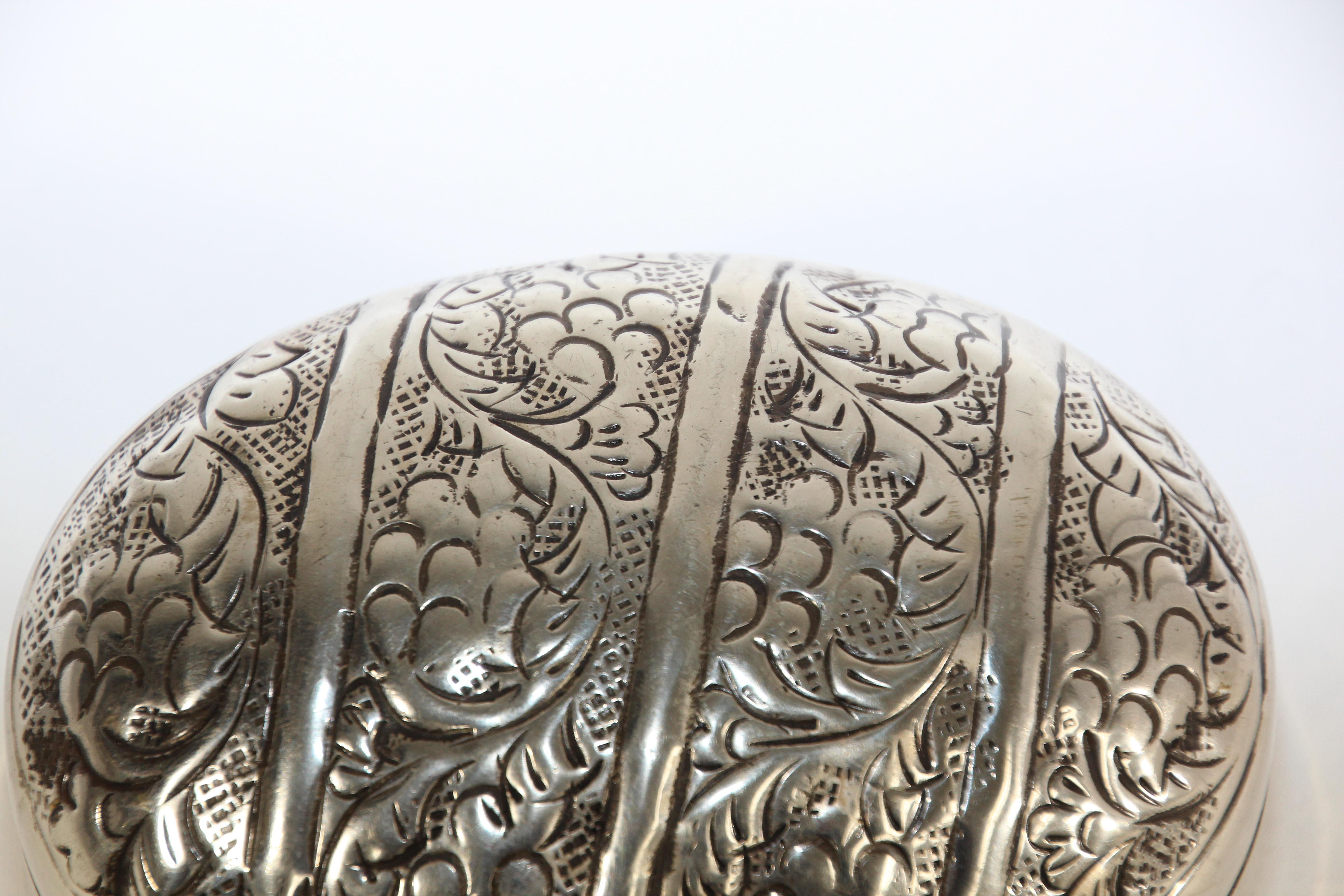 Etched Asian Handcrafted Oval Betel Box in Metal Silvered For Sale