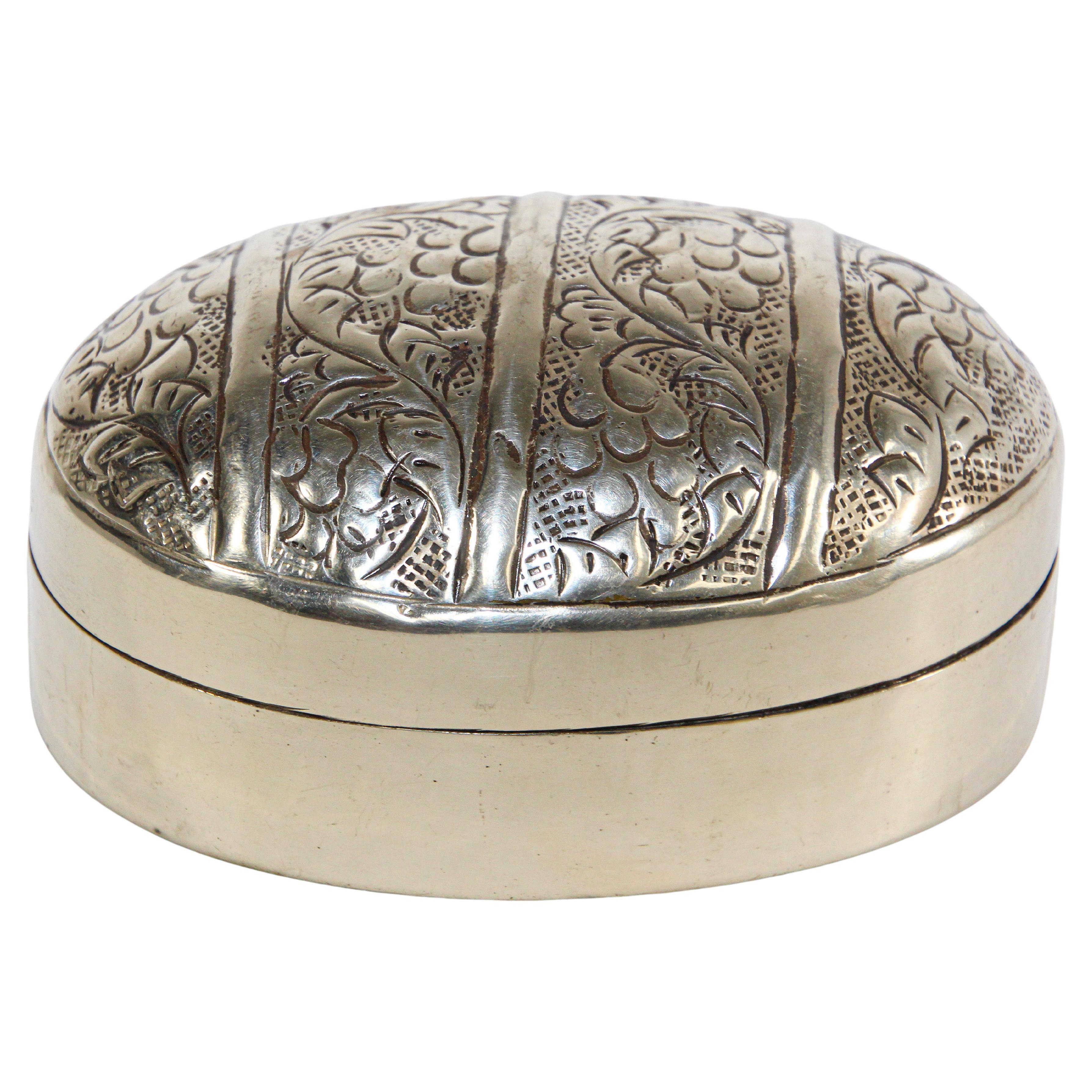 Asian Handcrafted Oval Betel Box in Metal Silvered For Sale