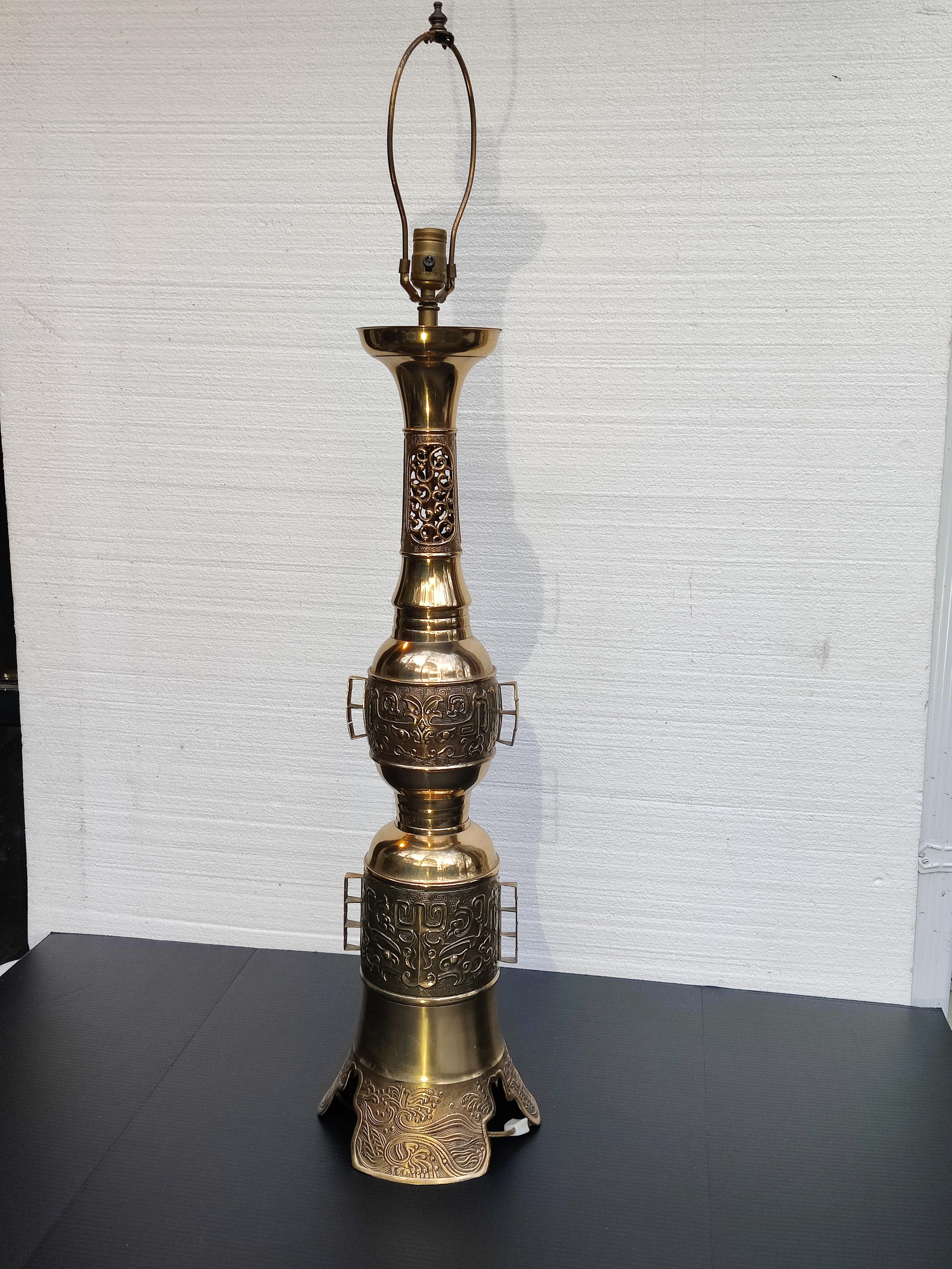 Asian Hollywood Regency Brass Lamp For Sale 10