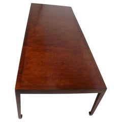 Tavolo da pranzo in legno di radica di influenza asiatica di Michael Taylor per Baker, 6-12 posti a sedere