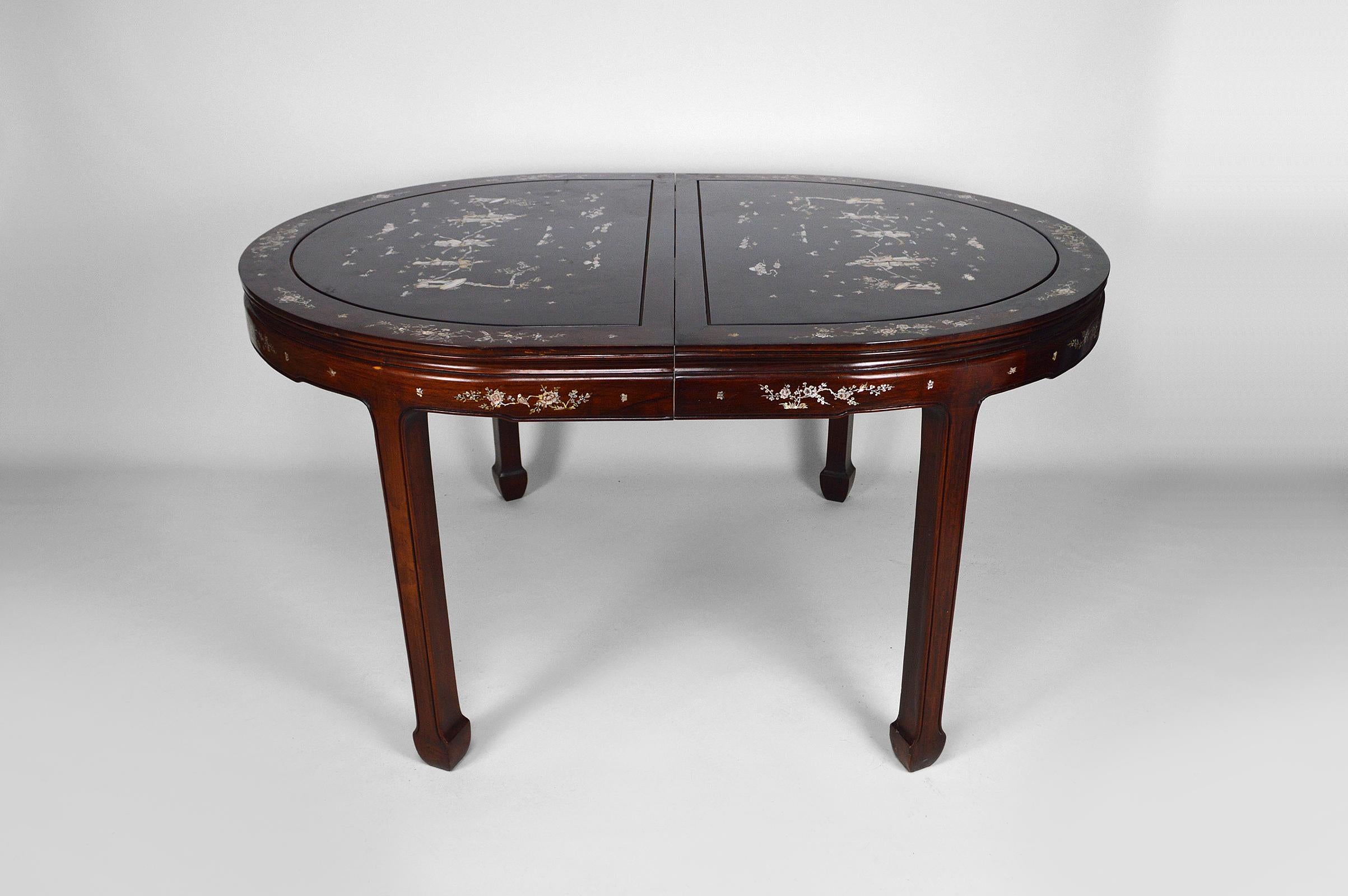 Chinese Asian Inlaid Wooden Dining Table with Extensions, Mid-20th Century
