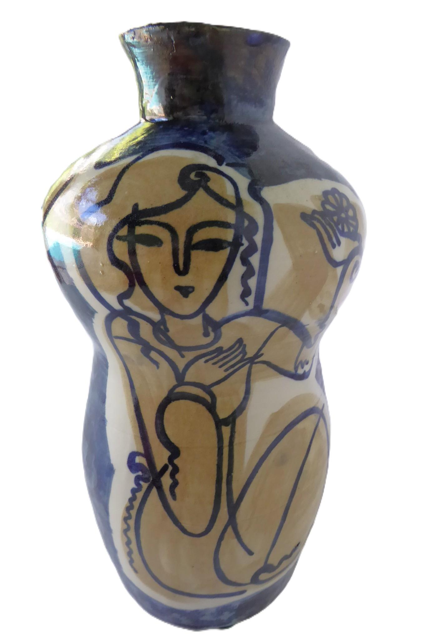 Vase en poterie en forme de gourde d'inspiration asiatique avec designs de figures féminines années 1990 en vente 1