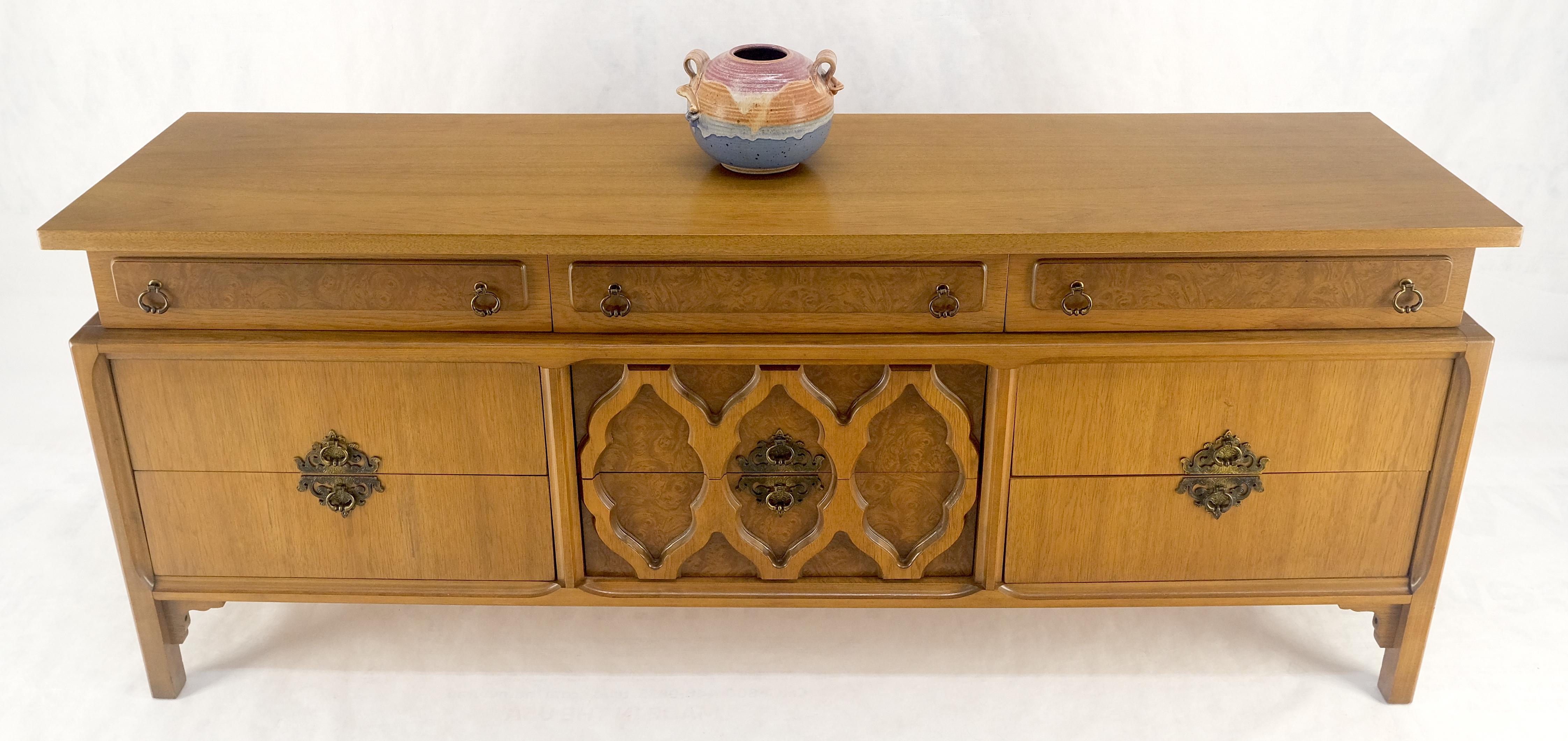 Asian Inspired Light Walnut 9 Schubladen Long Mid Century Dresser Credenza MINT! im Angebot 6