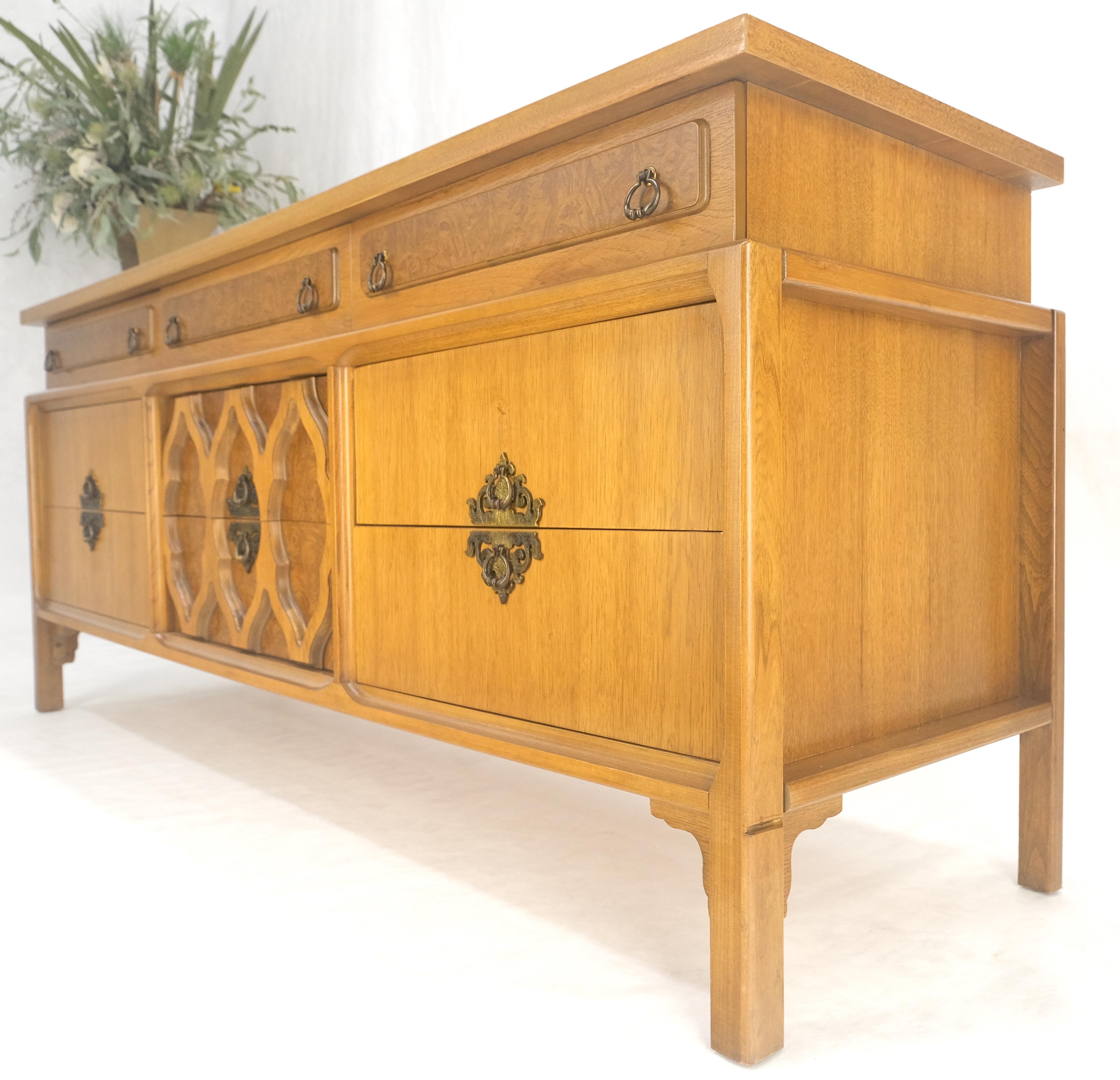 Asian Inspired Light Walnut 9 Schubladen Long Mid Century Dresser Credenza MINT! im Angebot 8