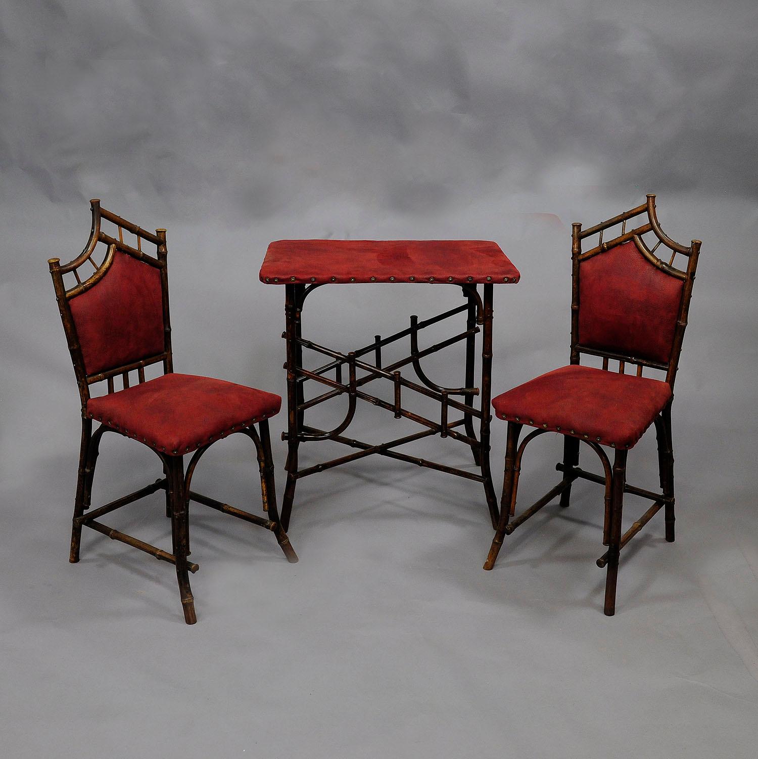 Ensemble de meubles en bambou d'inspiration asiatique ca. 1930s en vente 10