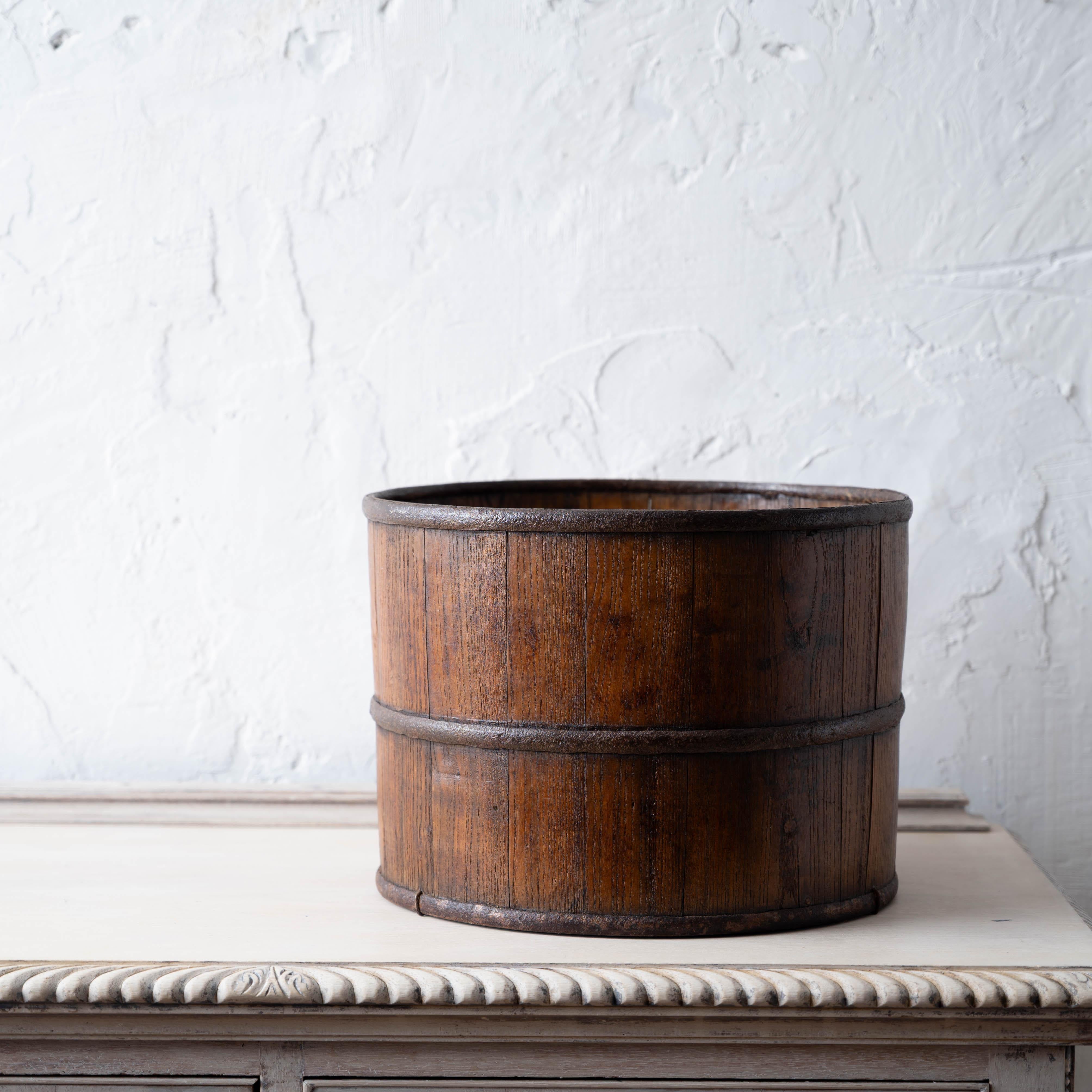 Asian Iron and Wood Bucket, 19th Century In Good Condition For Sale In Savannah, GA