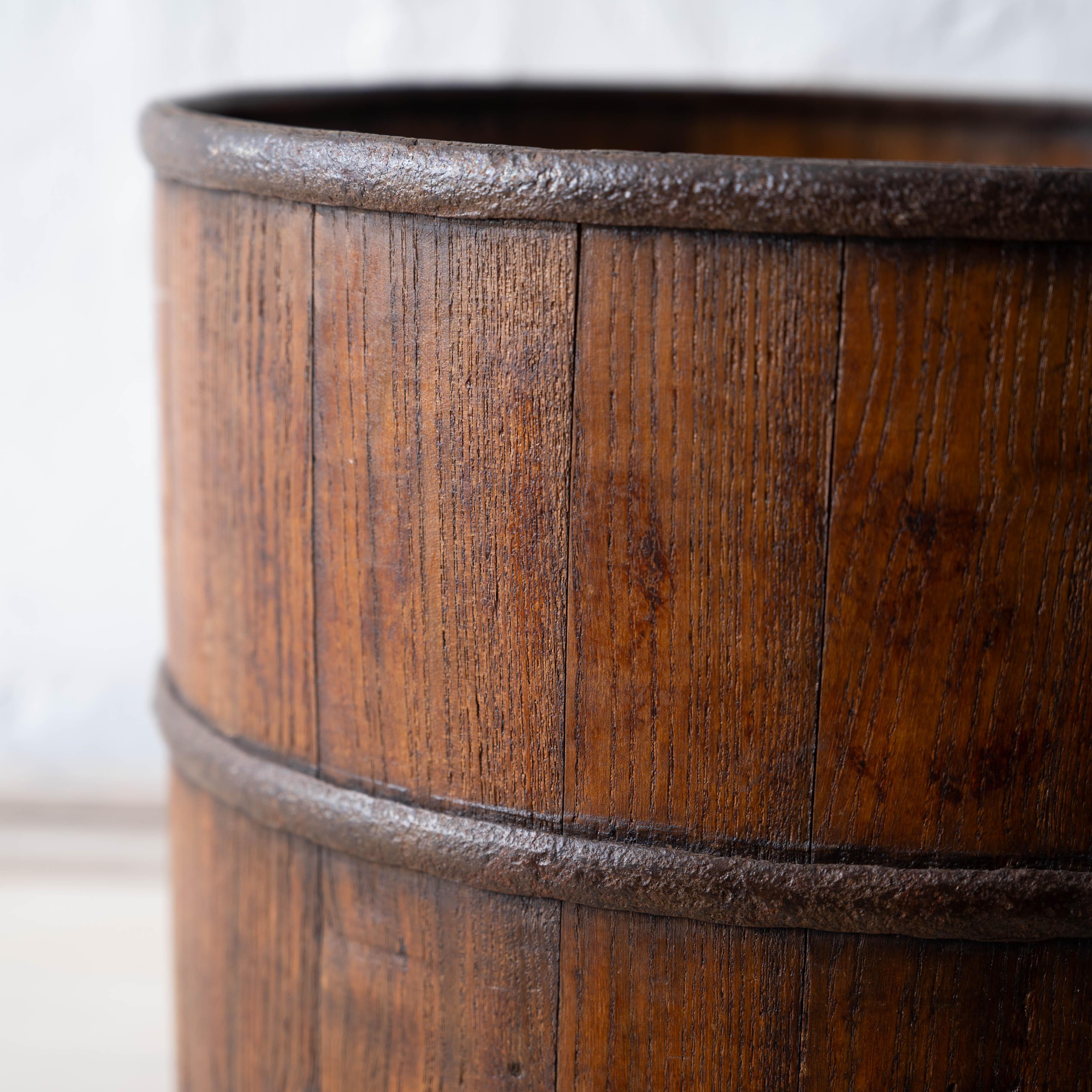 Asian Iron and Wood Bucket, 19th Century For Sale 1