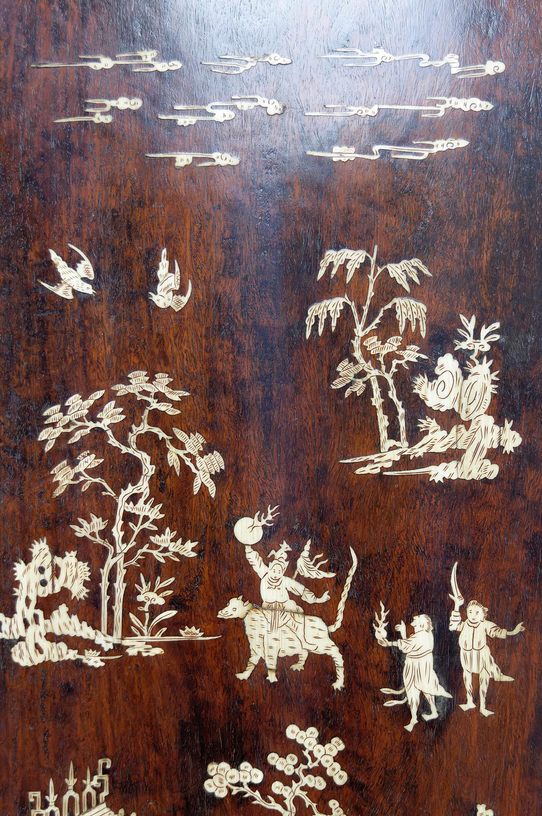 Asian ironwood cabinet / Wardrobe inlaid with bone, Indochina, circa 1880 For Sale 4