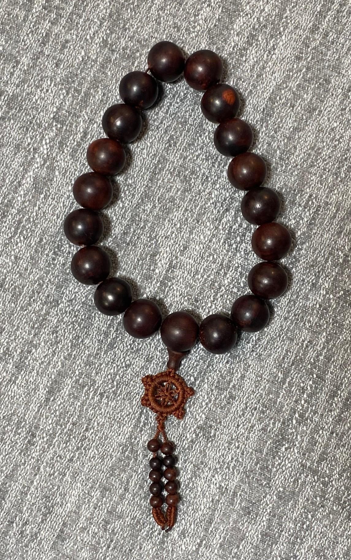 Asian Japanese Chinese Vietnamese Agarwood Buddhist Prayer Bead Bracelet and Box 1