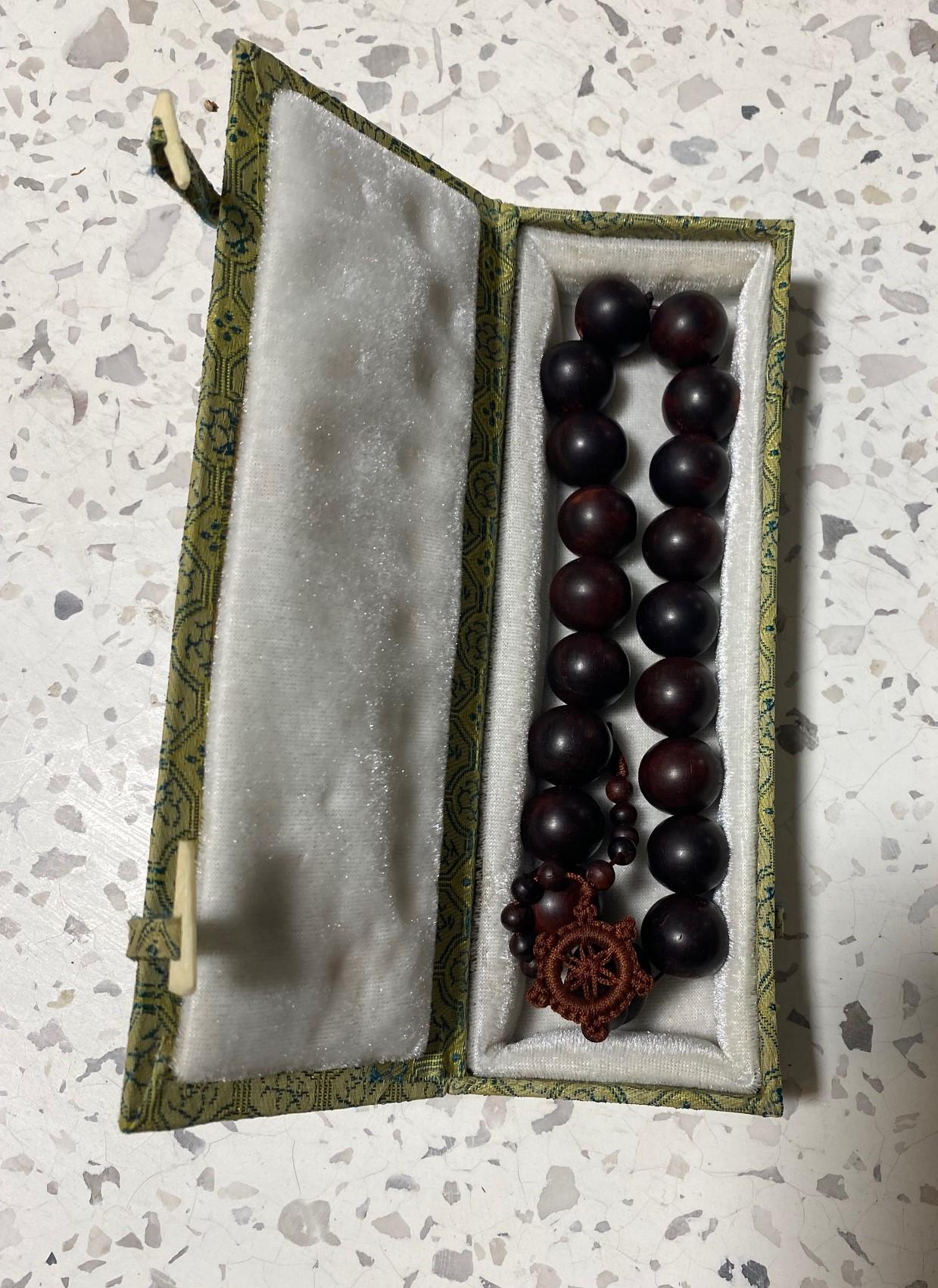 Asian Japanese Chinese Vietnamese Agarwood Buddhist Prayer Bead Bracelet and Box 8