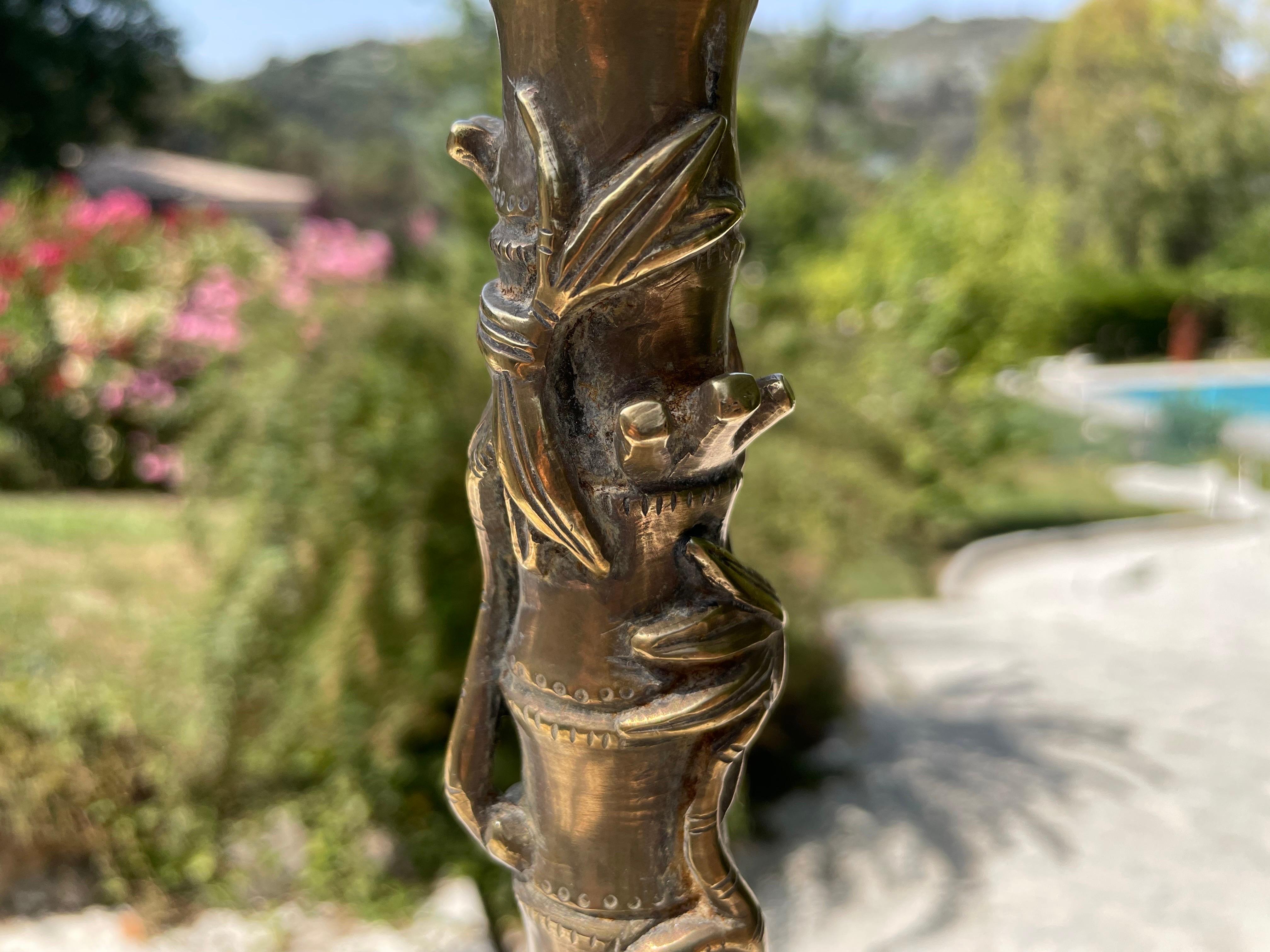 Lampe asiatique en laiton et couleur or, faux  Bambou, France, vers 1940 Bon état - En vente à Auribeau sur Siagne, FR