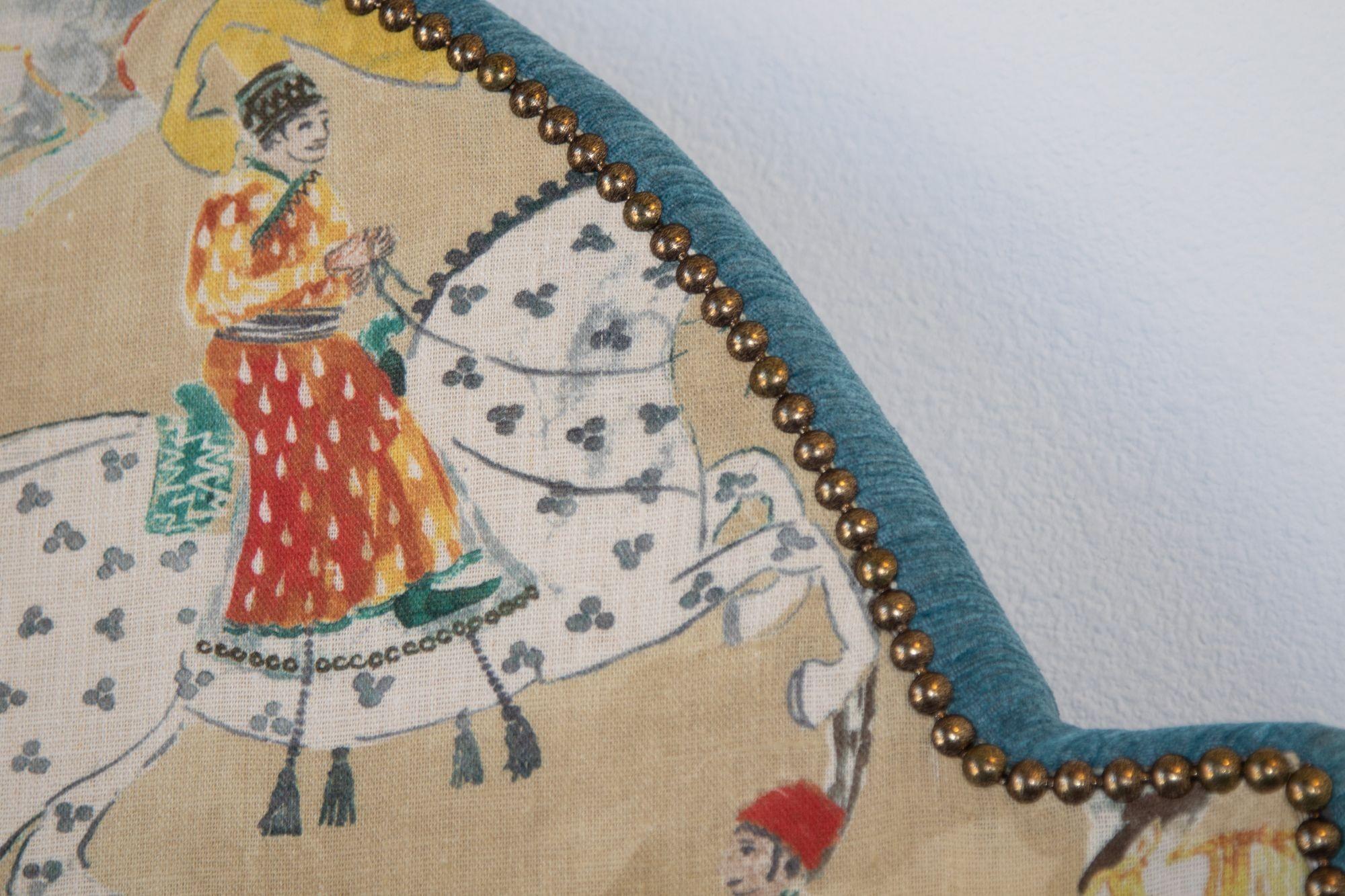 Tte de lit de luxe asiatique tapisse avec scne moghole Maharajahs sur cheval Inde en vente 4