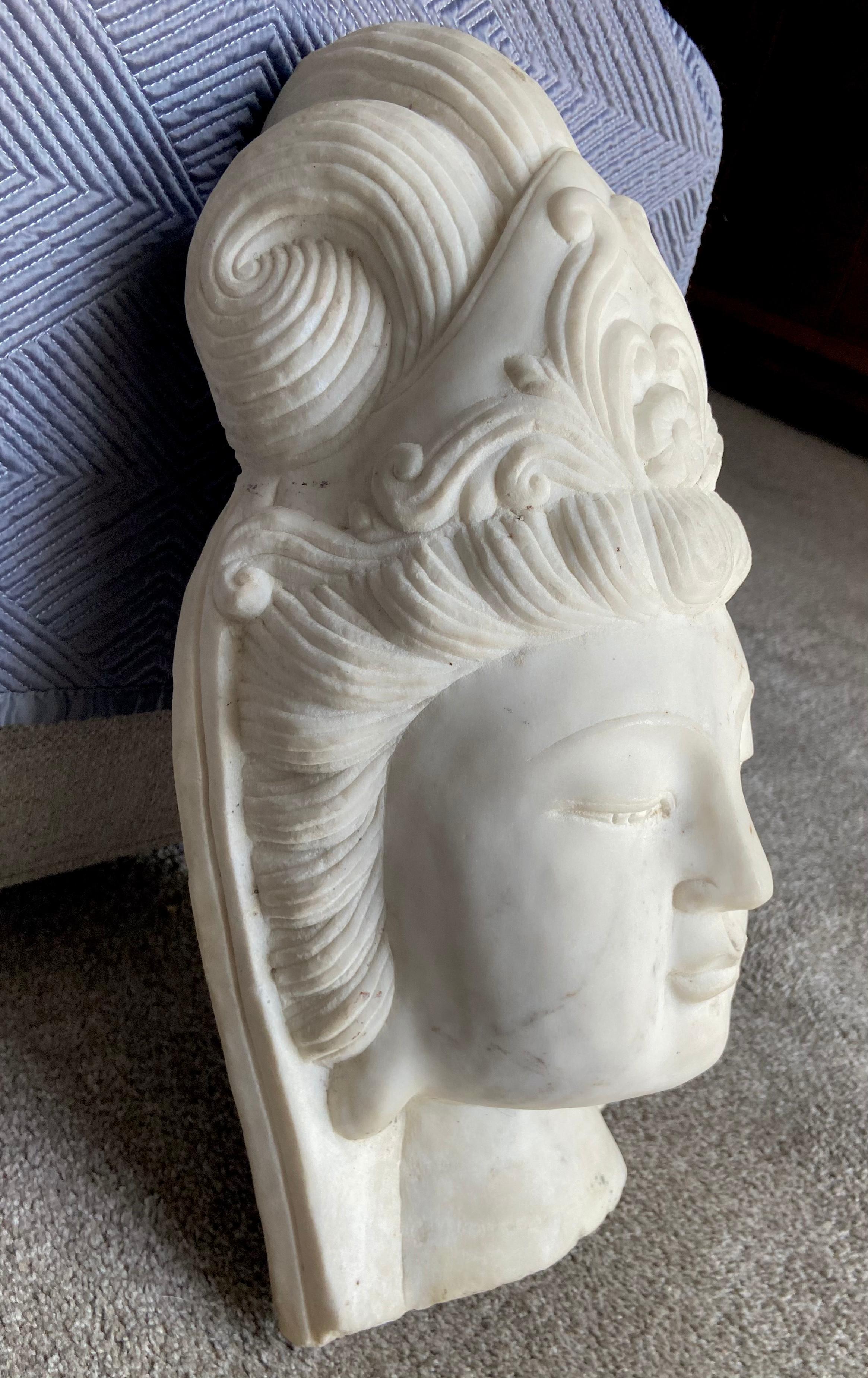 Asian Marble Quan Yin Buddha Bust or Head In Good Condition In Palm Springs, CA