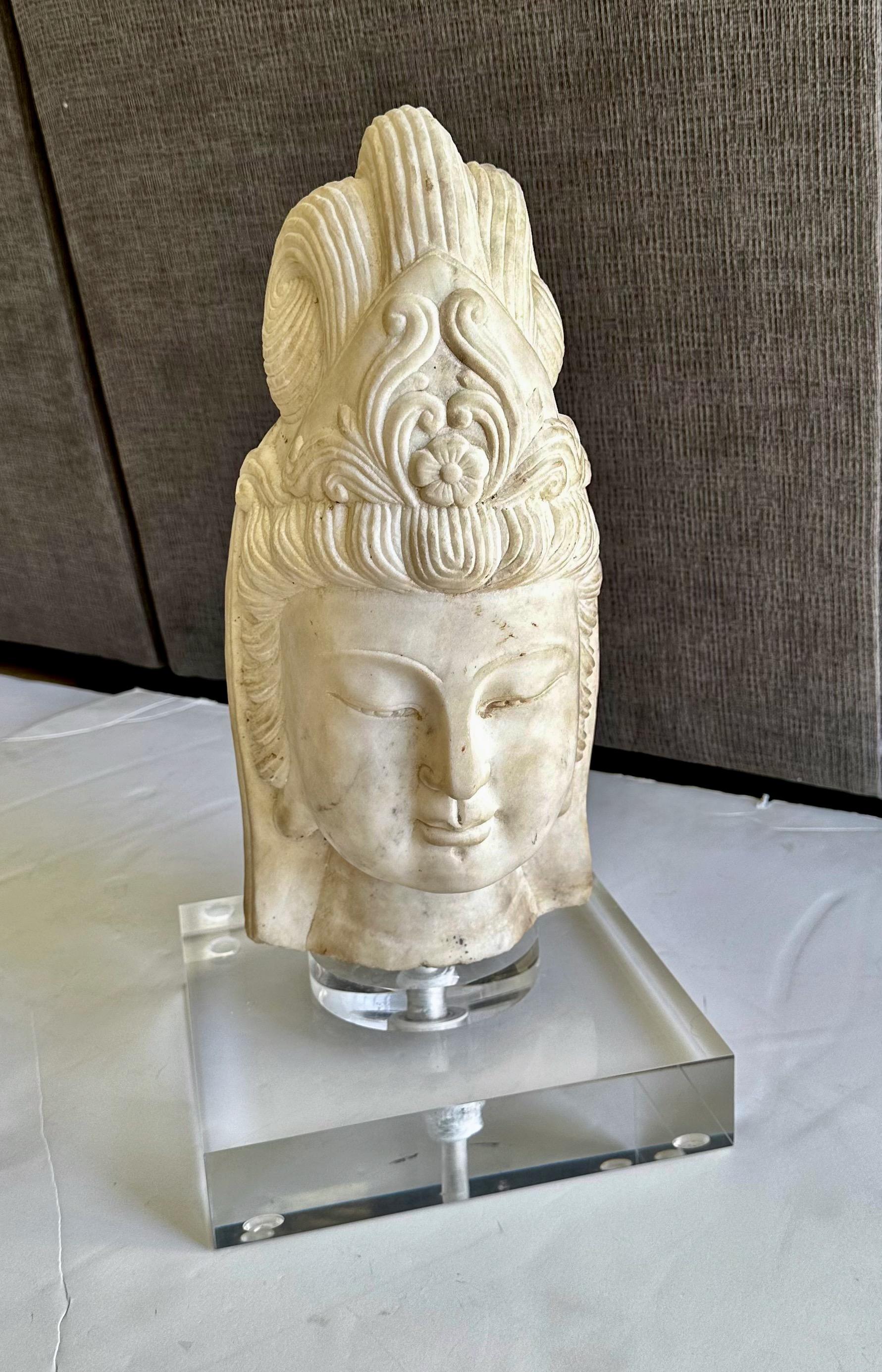 Asian Marble Quan Yin Buddha Bust or Head In Good Condition For Sale In Palm Springs, CA