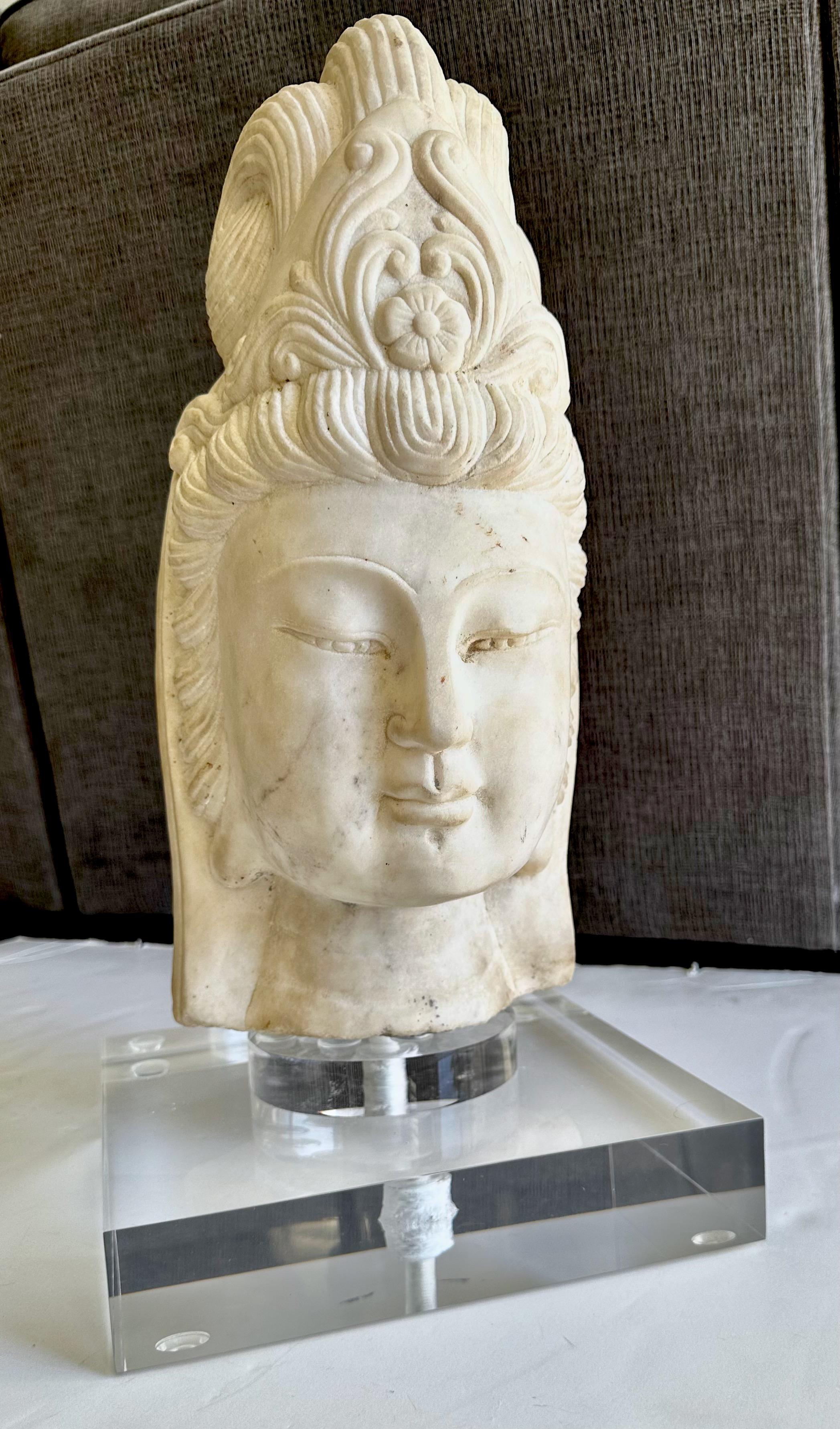 Asiatischer Marmor Quan Yin Buddha Büste oder Kopf im Angebot 1