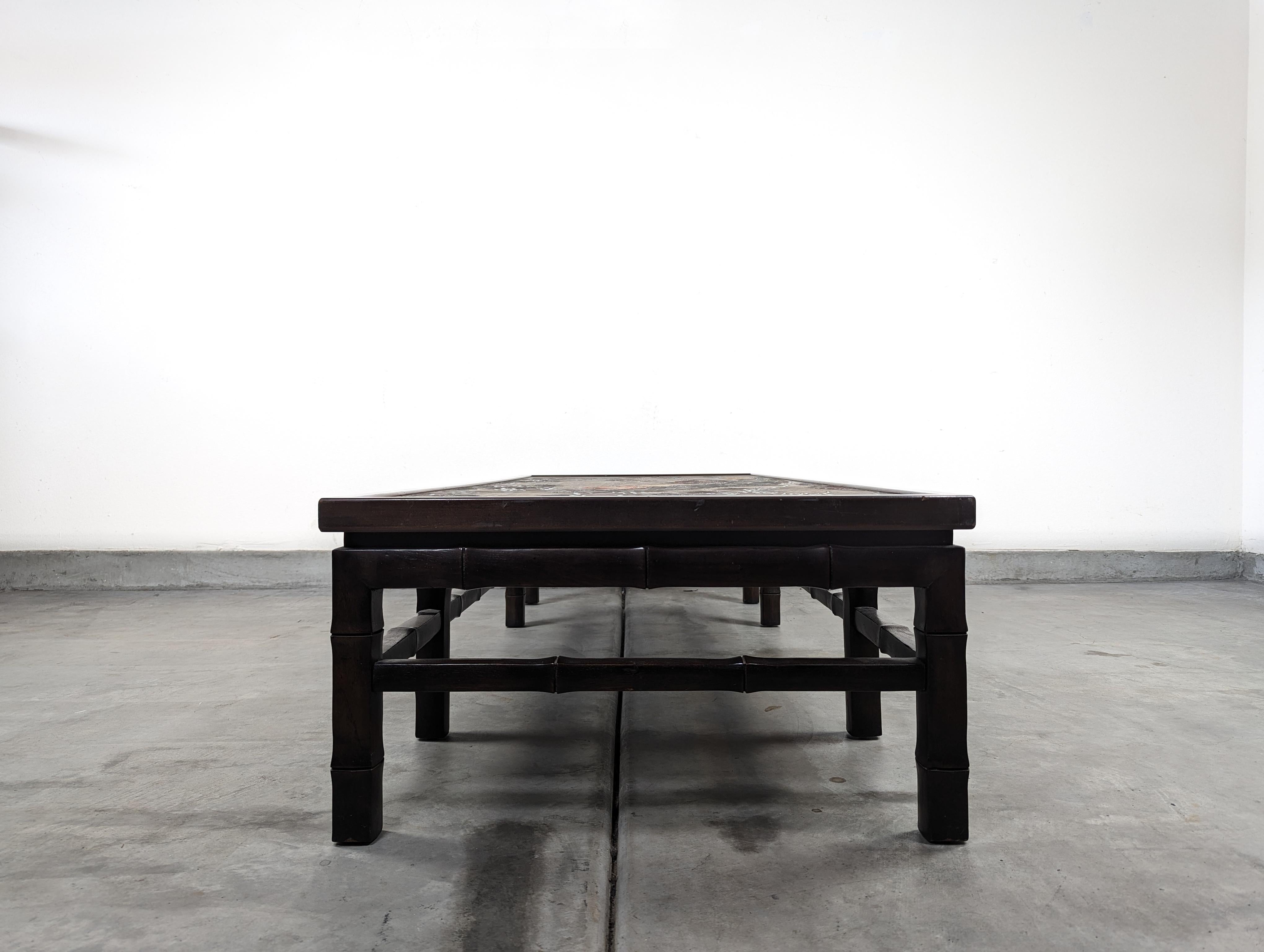 Mid-Century Modern Table basse asiatique du milieu du siècle par John Widdicomb, vers 1970 en vente