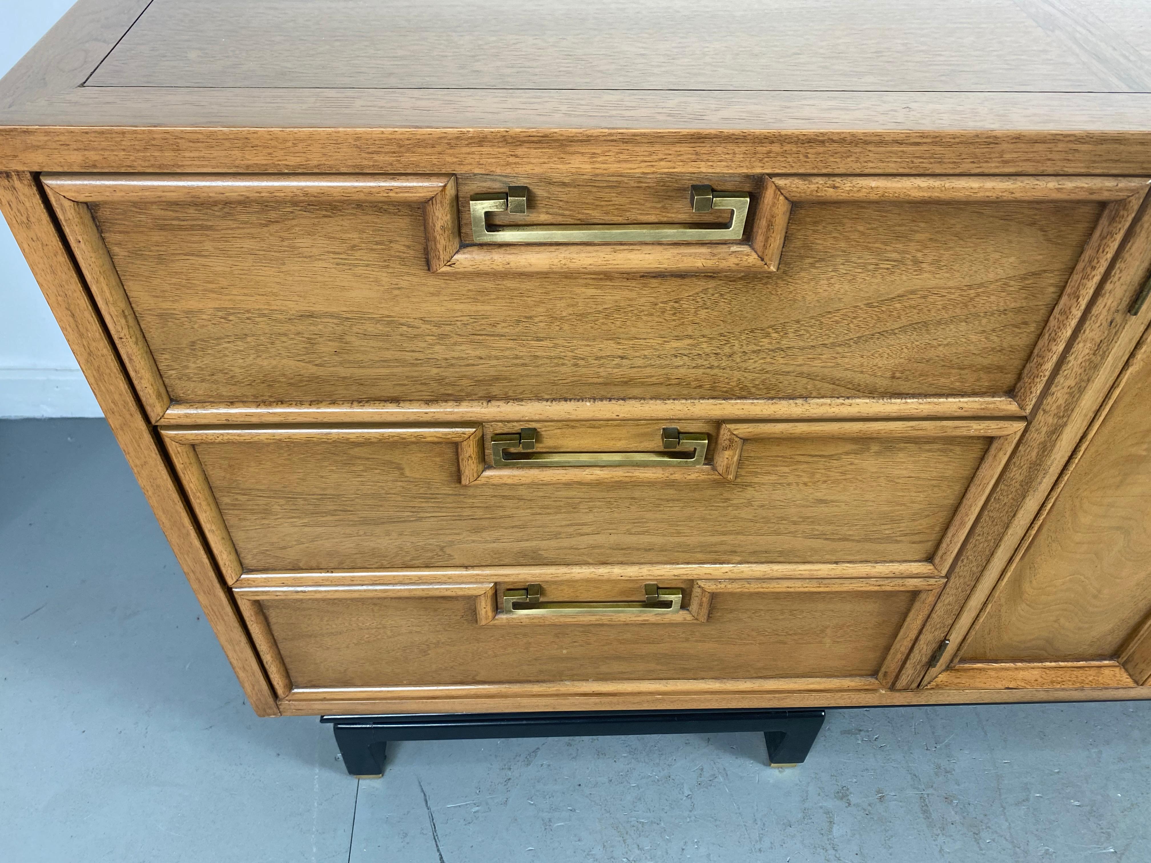 Asian Modern 9 Drawer Dresser, Mahogany / Brass American of Martinsville In Good Condition In Buffalo, NY