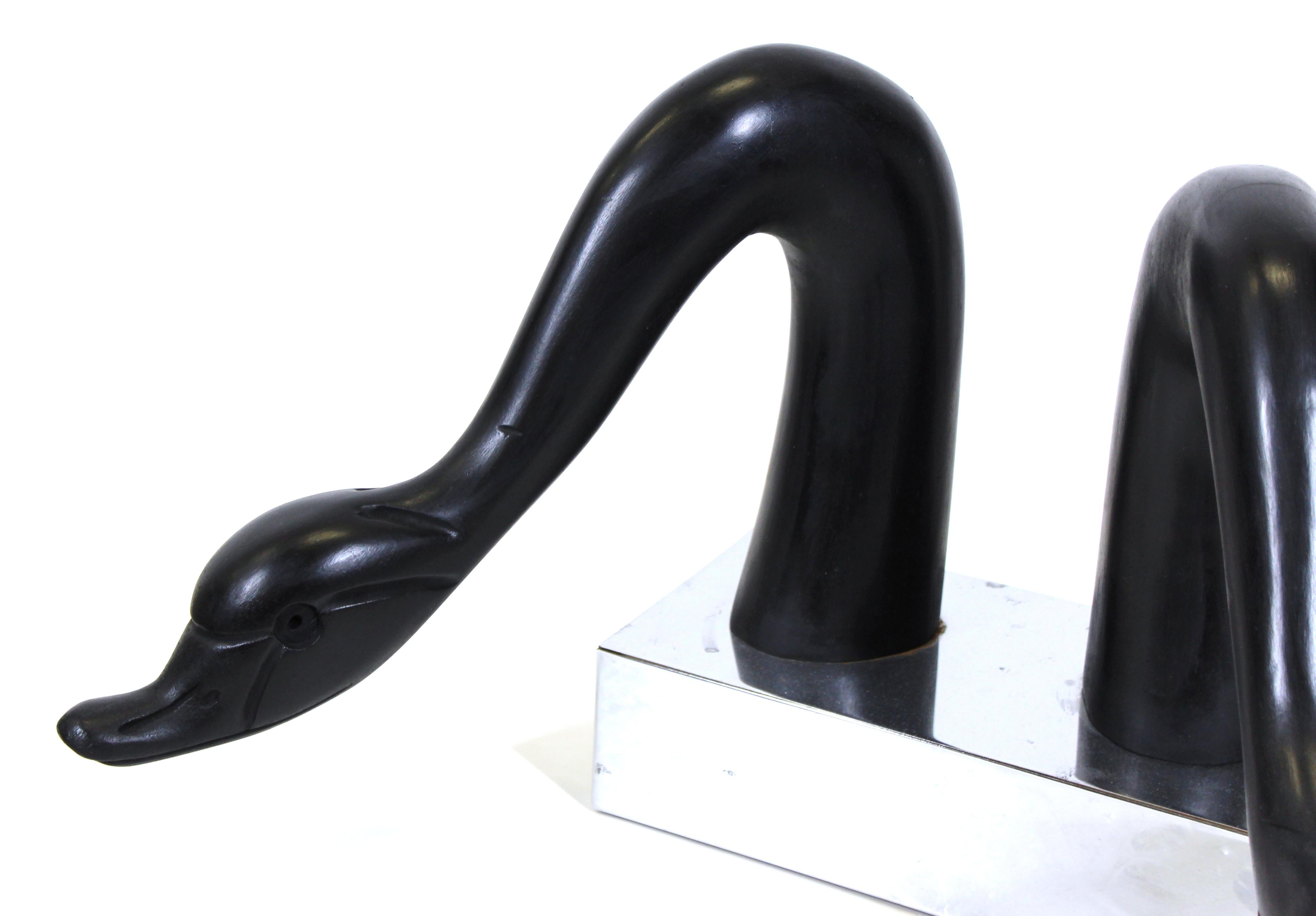 Asian Modern Ebonized Swan Head Sculpture In Good Condition For Sale In New York, NY