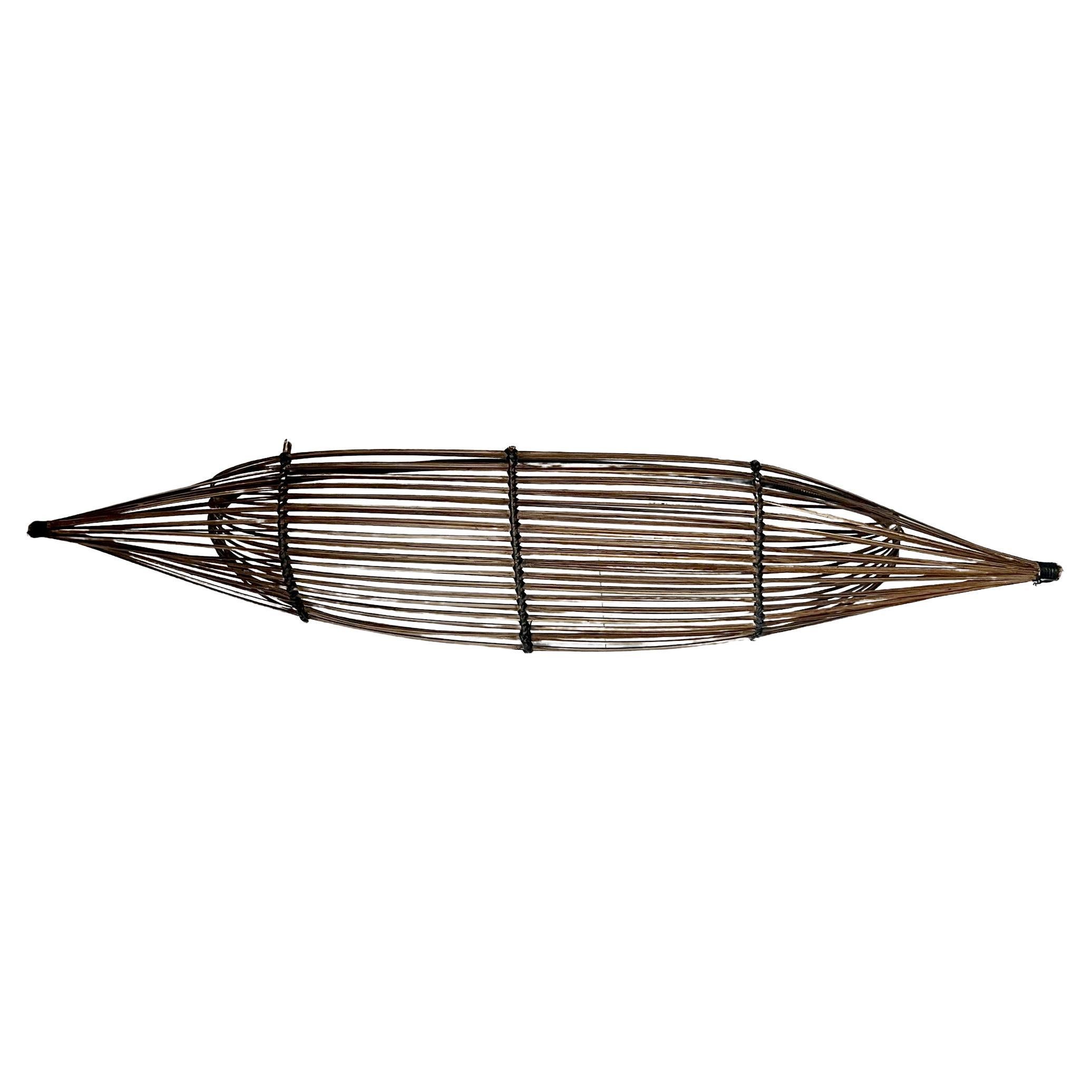 Asian Modern Handmade Willow and Cane Canoe Basket with Handle im Zustand „Gut“ im Angebot in Palm Springs, CA