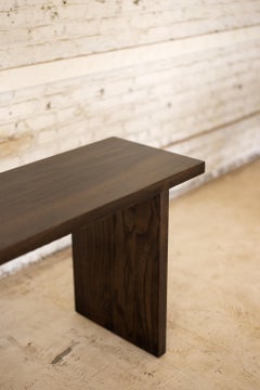 Bureau, buffet ou table de canapé de style Asian Modern, teinté en Oak foncé