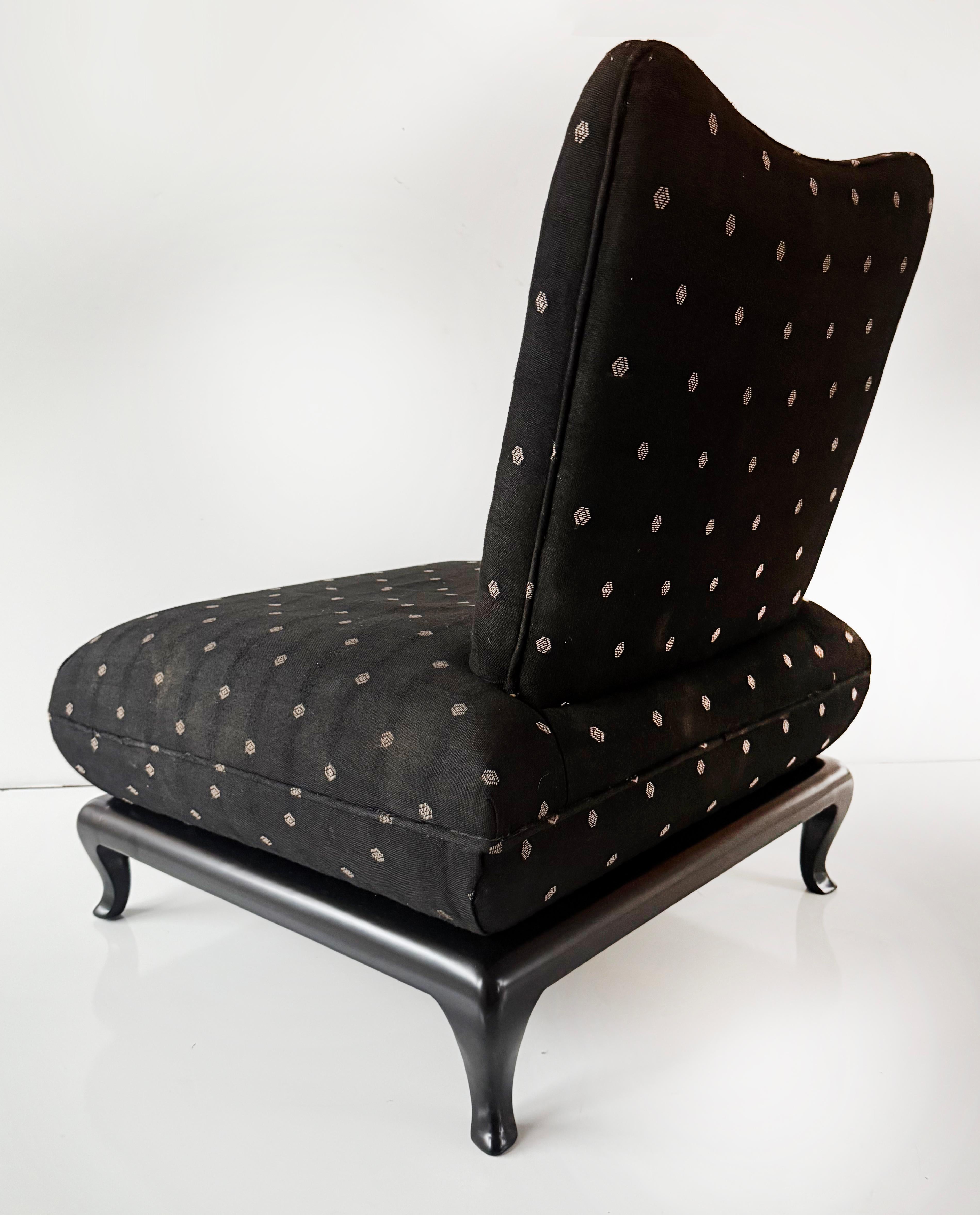 Tessuto Sedie a pantofola imbottite Asian Modern in stile James Mont, coppia in vendita