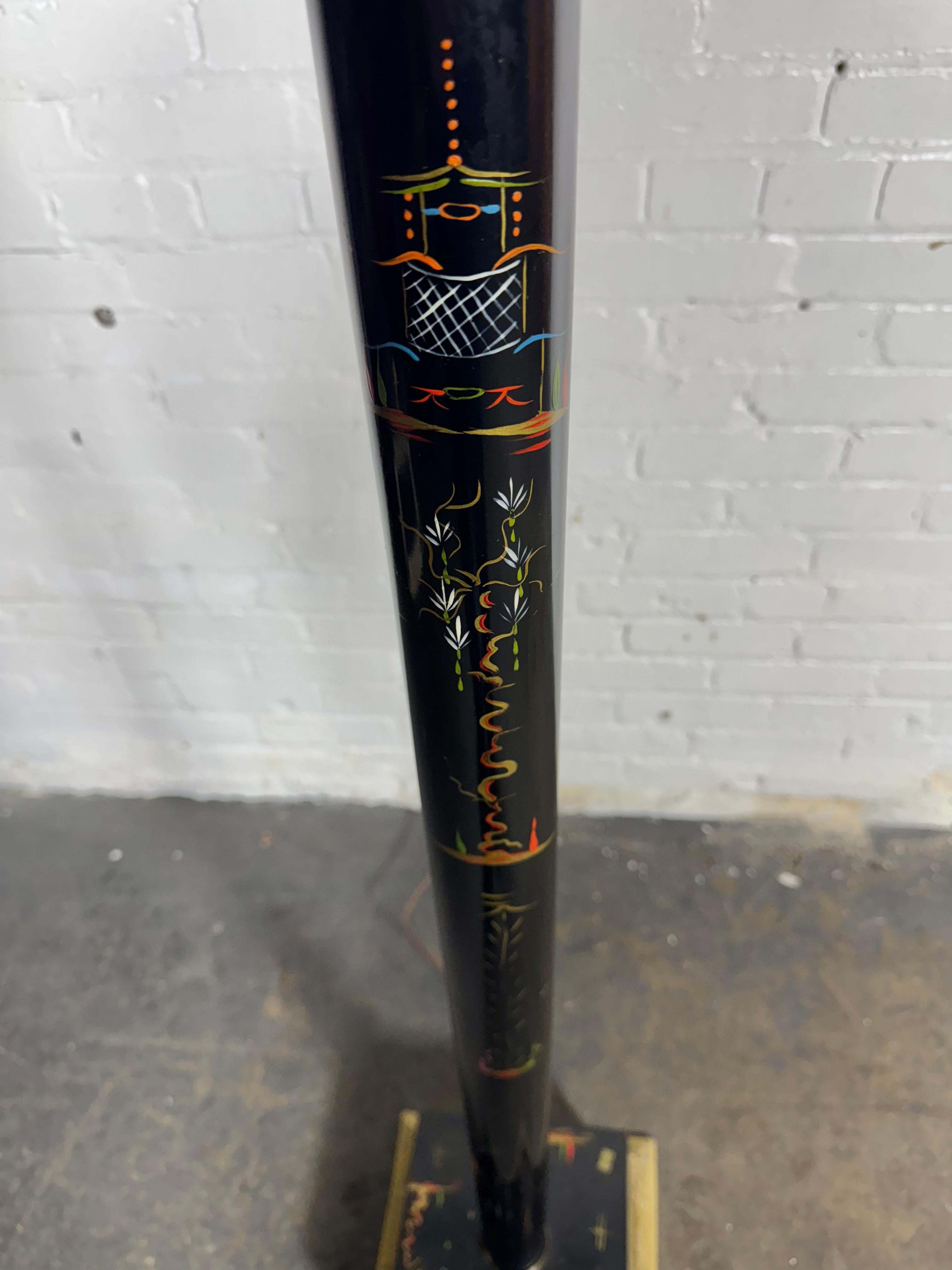 Lámpara de pie / antorcha pintada a mano Asian Modernist Chinese Style Pintado a mano en venta