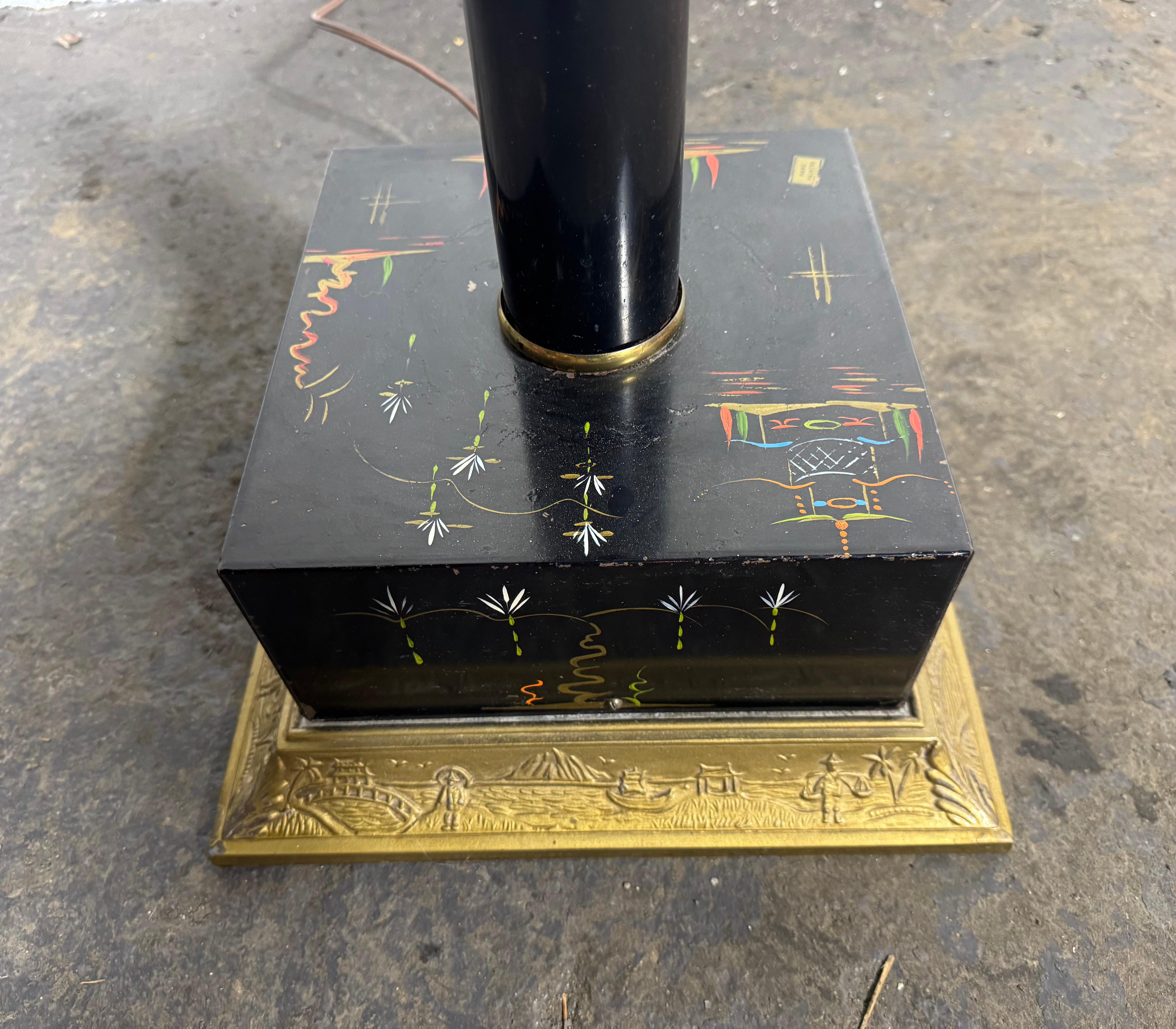 Lámpara de pie / antorcha pintada a mano Asian Modernist Chinese Style mediados del siglo XX en venta