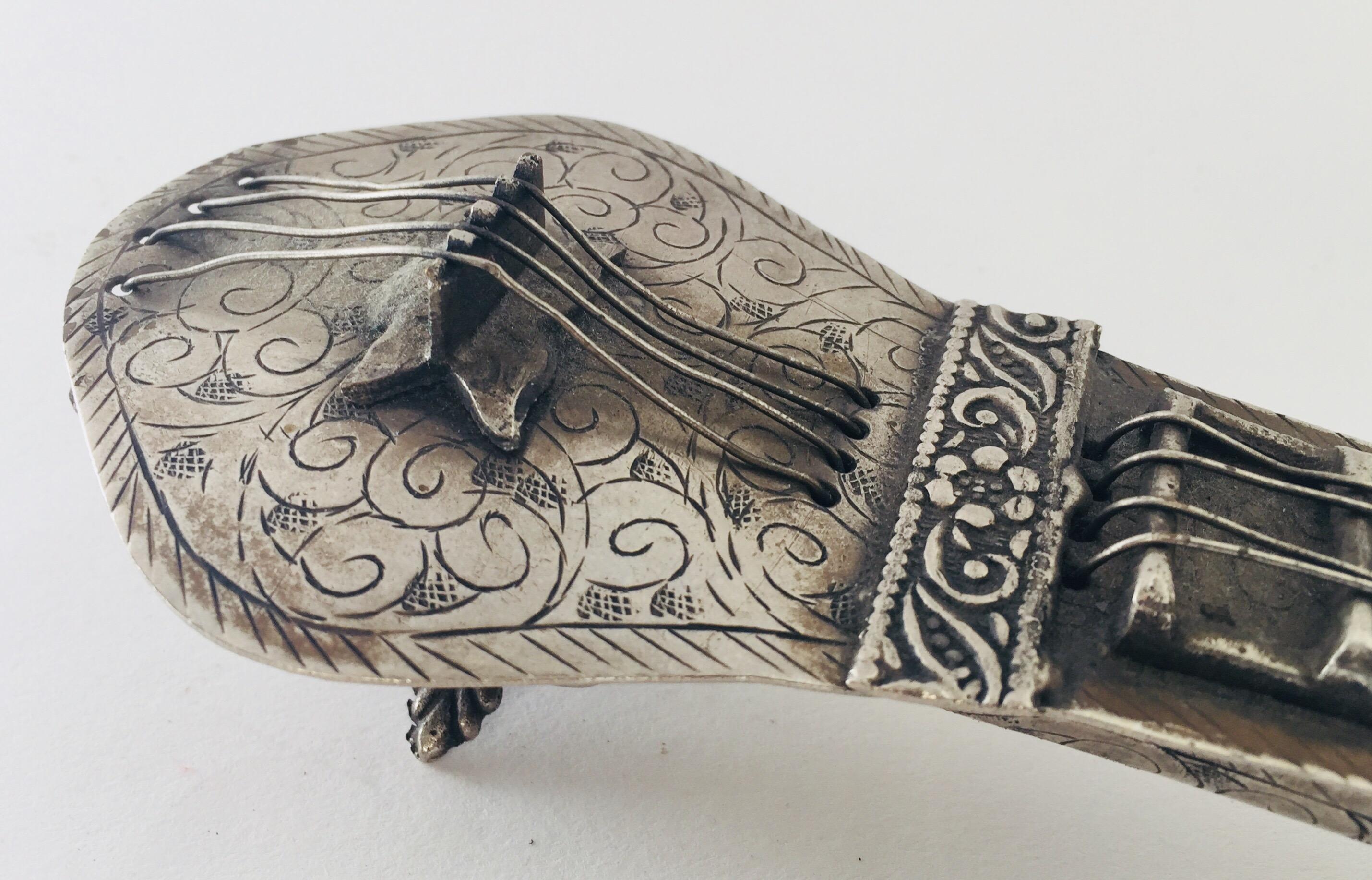 Asian Peacock and Veena Form Opium Pipe Holder Box In Good Condition In North Hollywood, CA