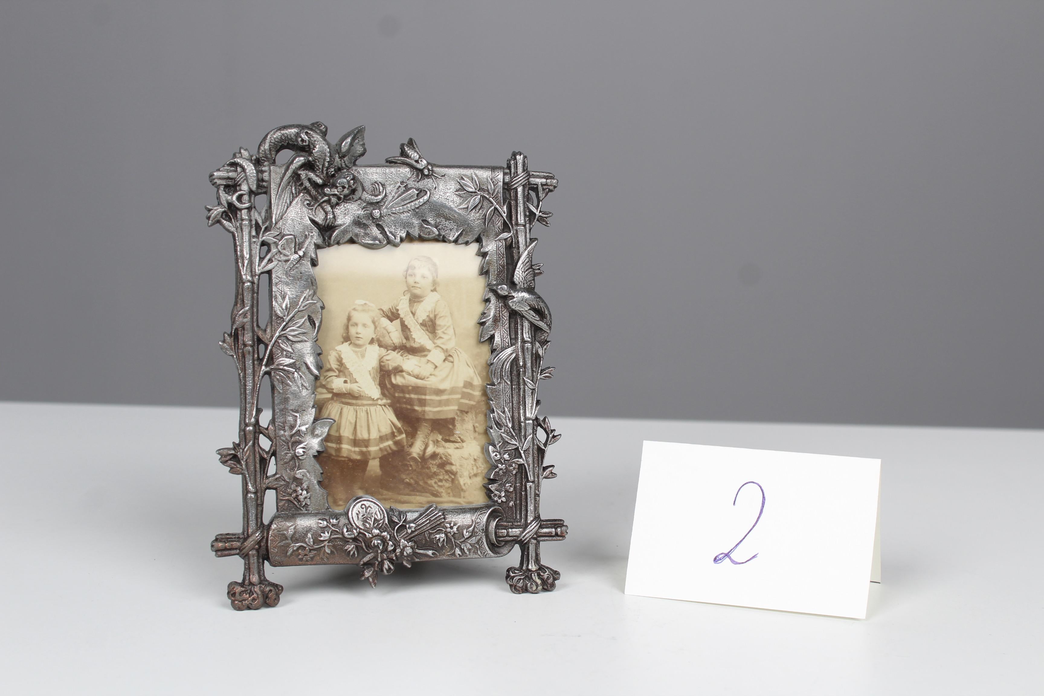 Asian Picture Frame With Dragon and Paradise Bird, Zinc Cast, 6 x 8 cm For Sale 4