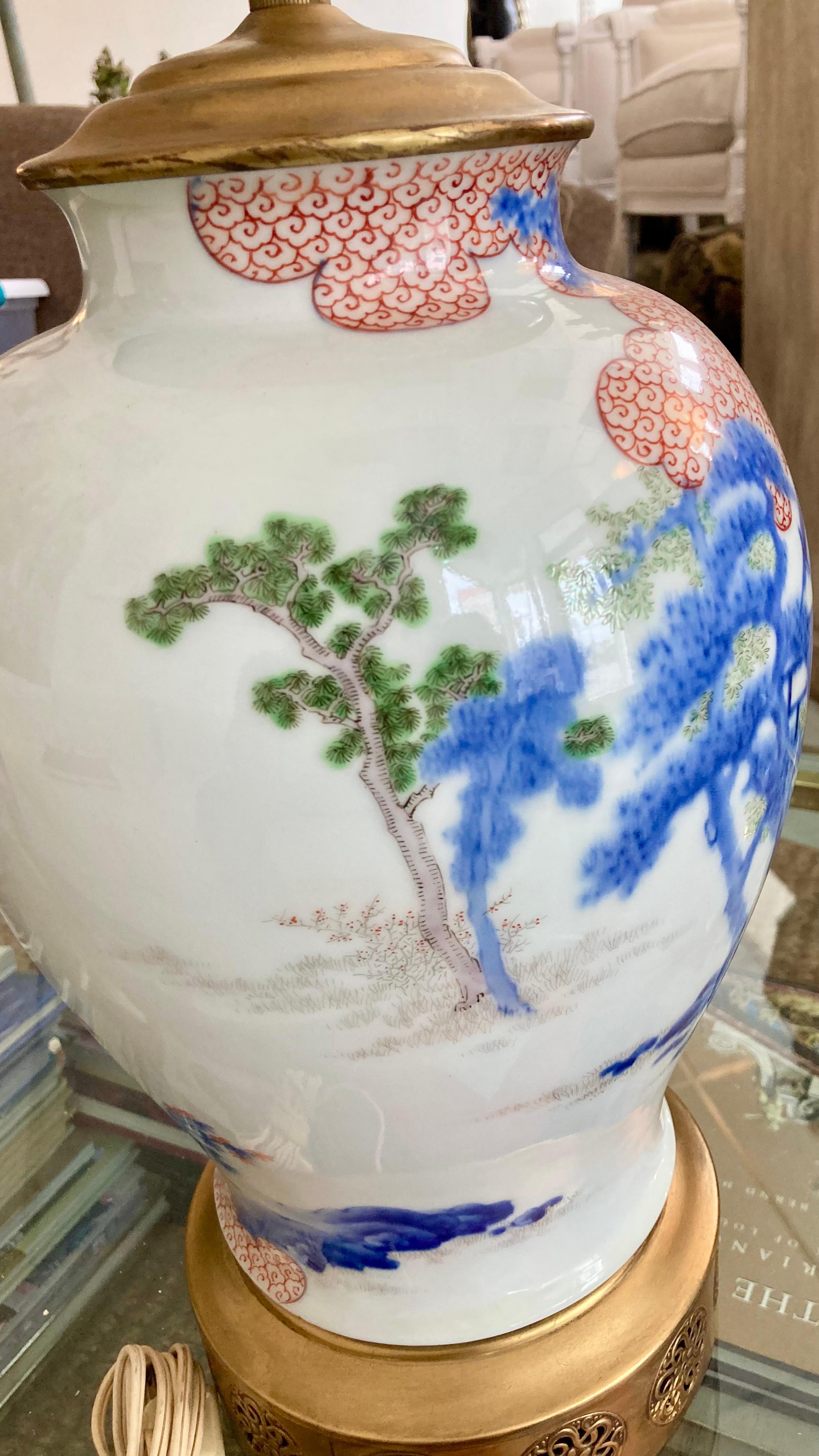 Lampe de table asiatique en porcelaine en vente 1
