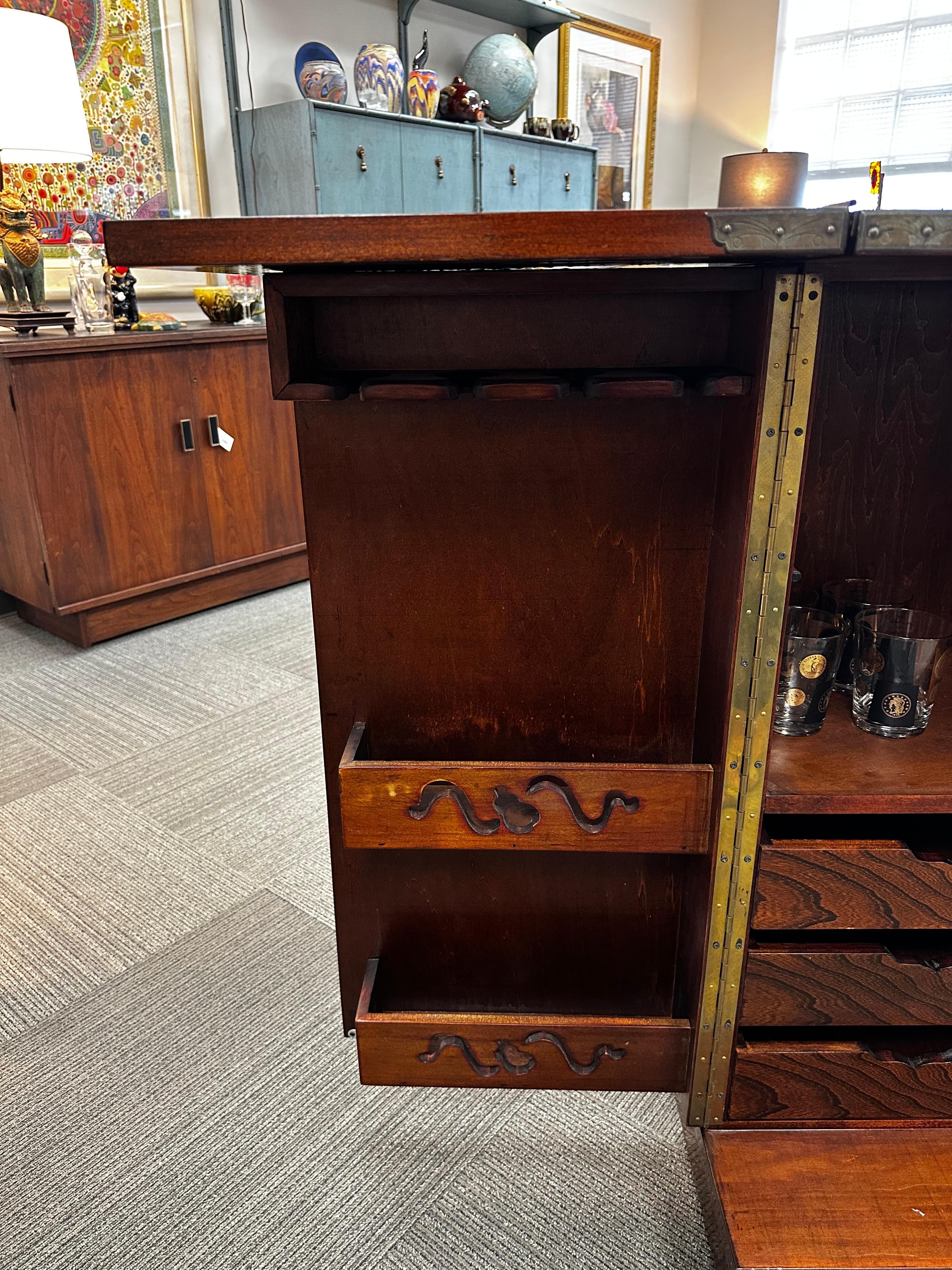Bar double face asiatique rosewood en vente 8