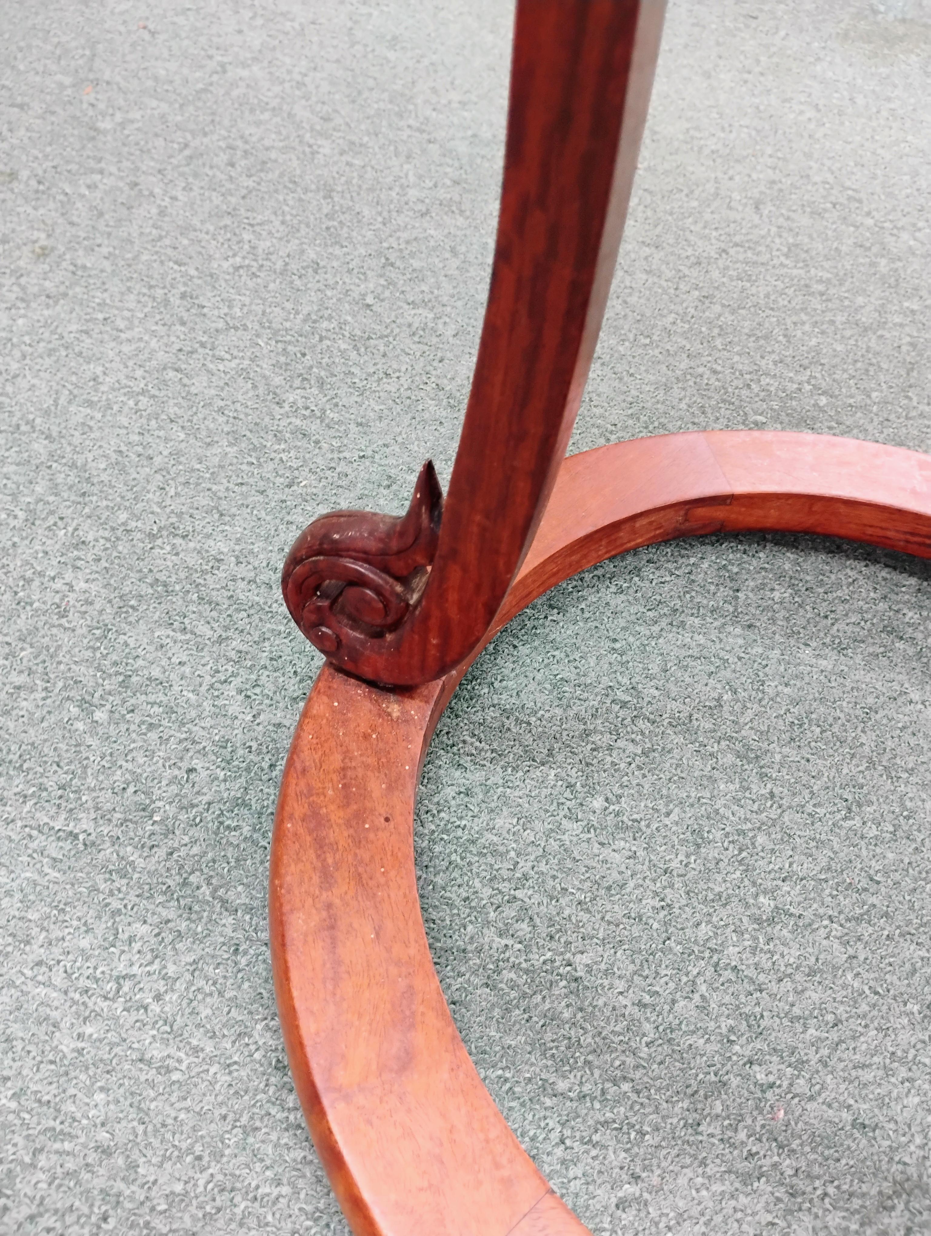 Asiatischer Palisander mit Cloisonné-Platte Sockeltisch im Zustand „Gut“ im Angebot in Pasadena, TX