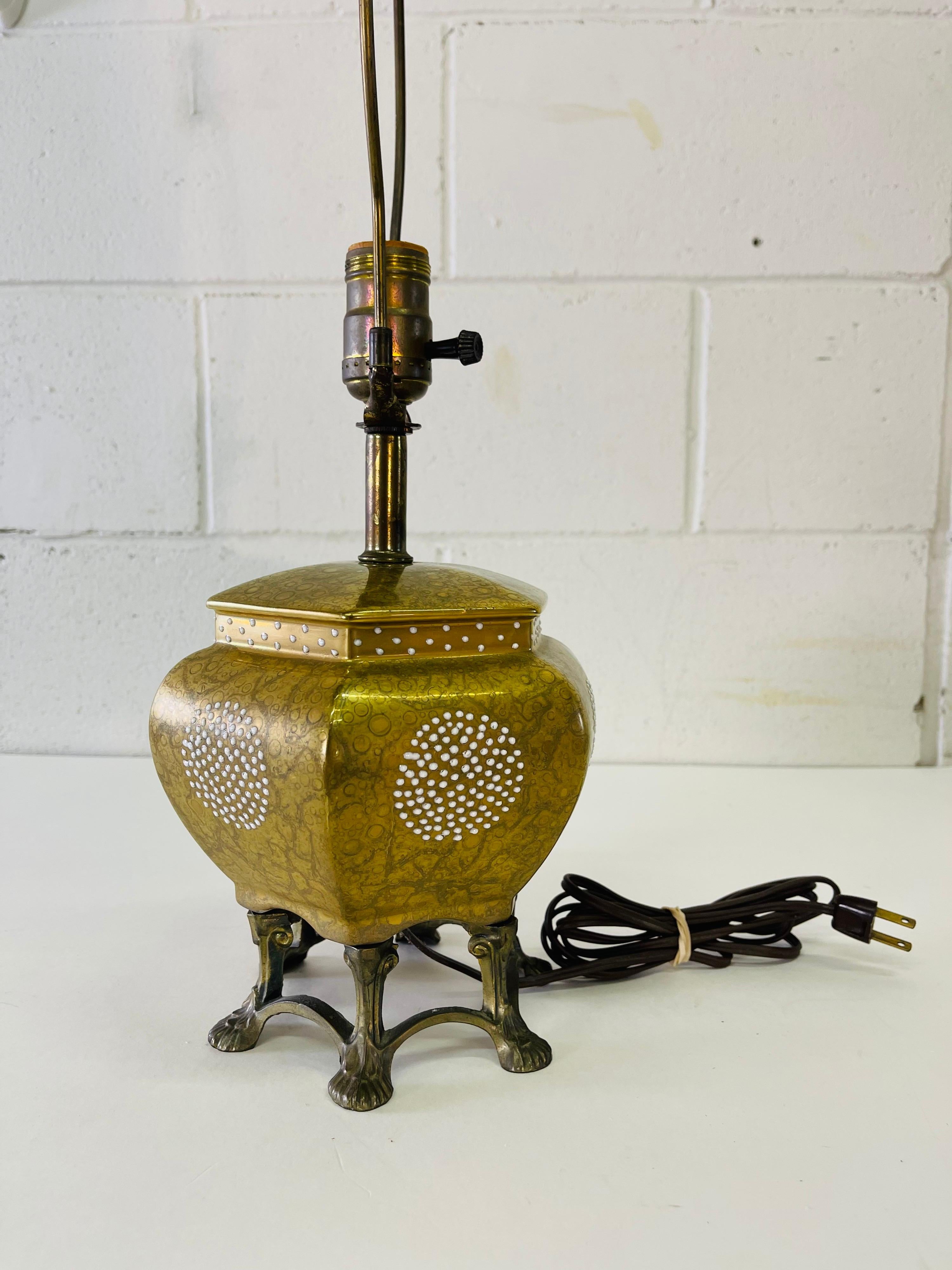 Asian Style Brass Claw Foot Table Lamp & Shade For Sale 5