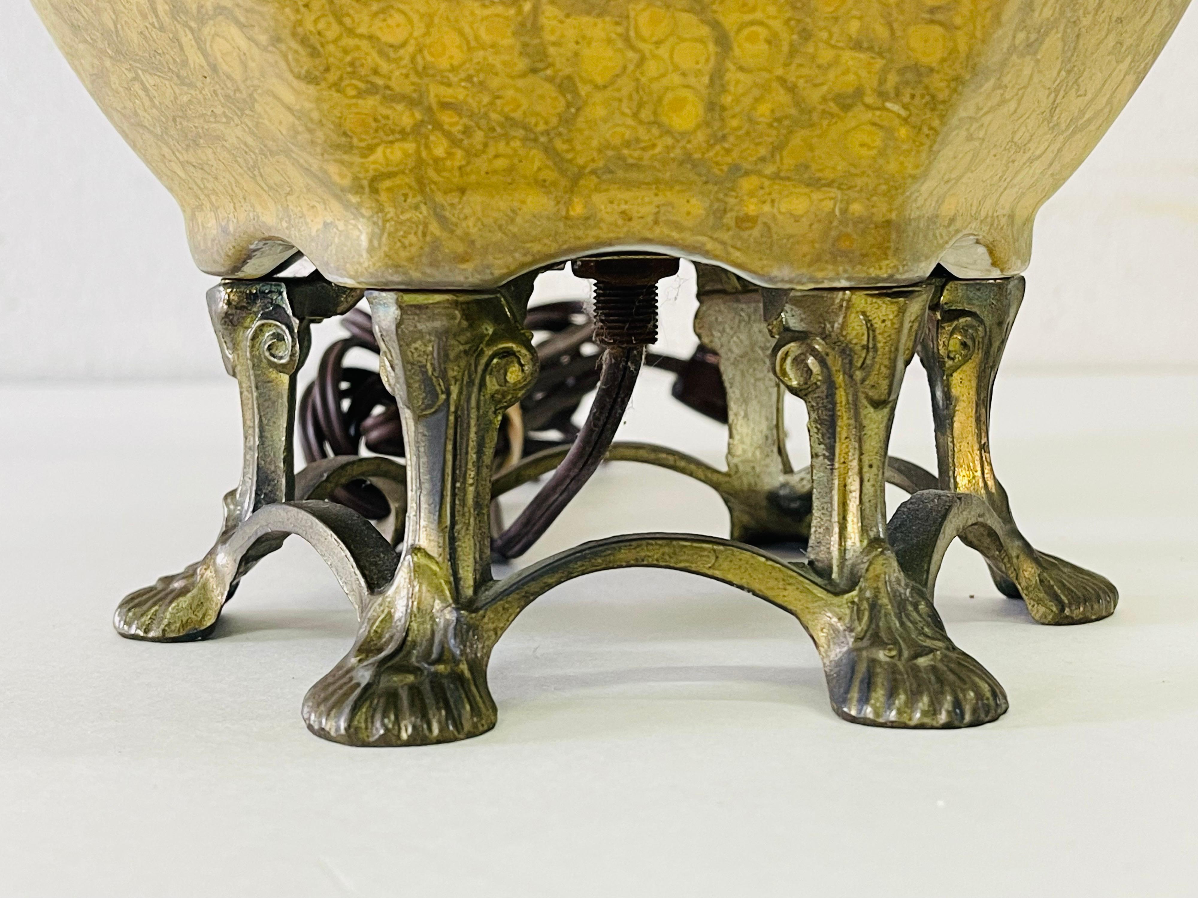 Mid-Century Modern Asian Style Brass Claw Foot Table Lamp & Shade For Sale