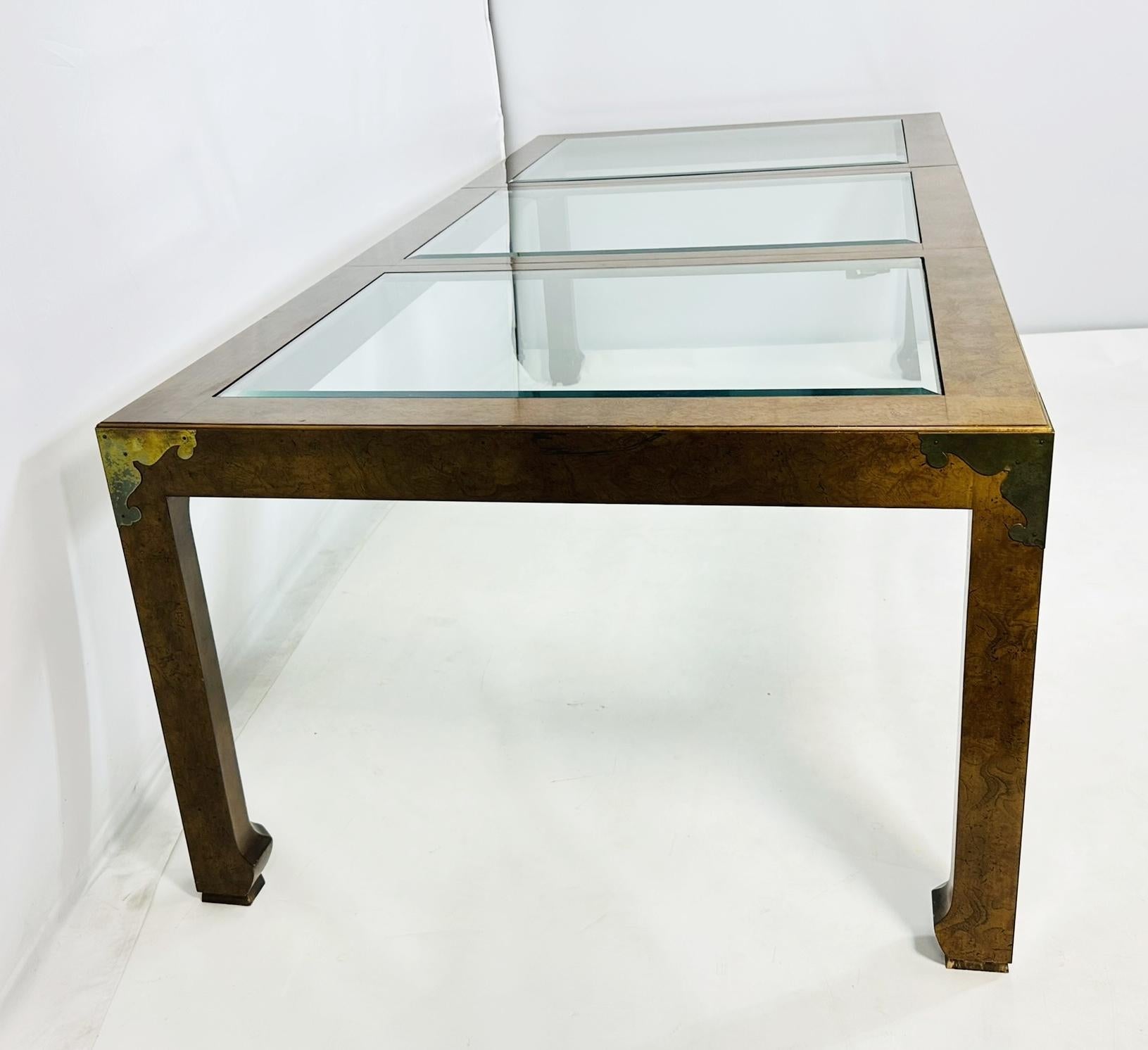 Mesa de comedor Asian Style de caoba maciza con patas Ming y chapado de madera de arce en venta 2