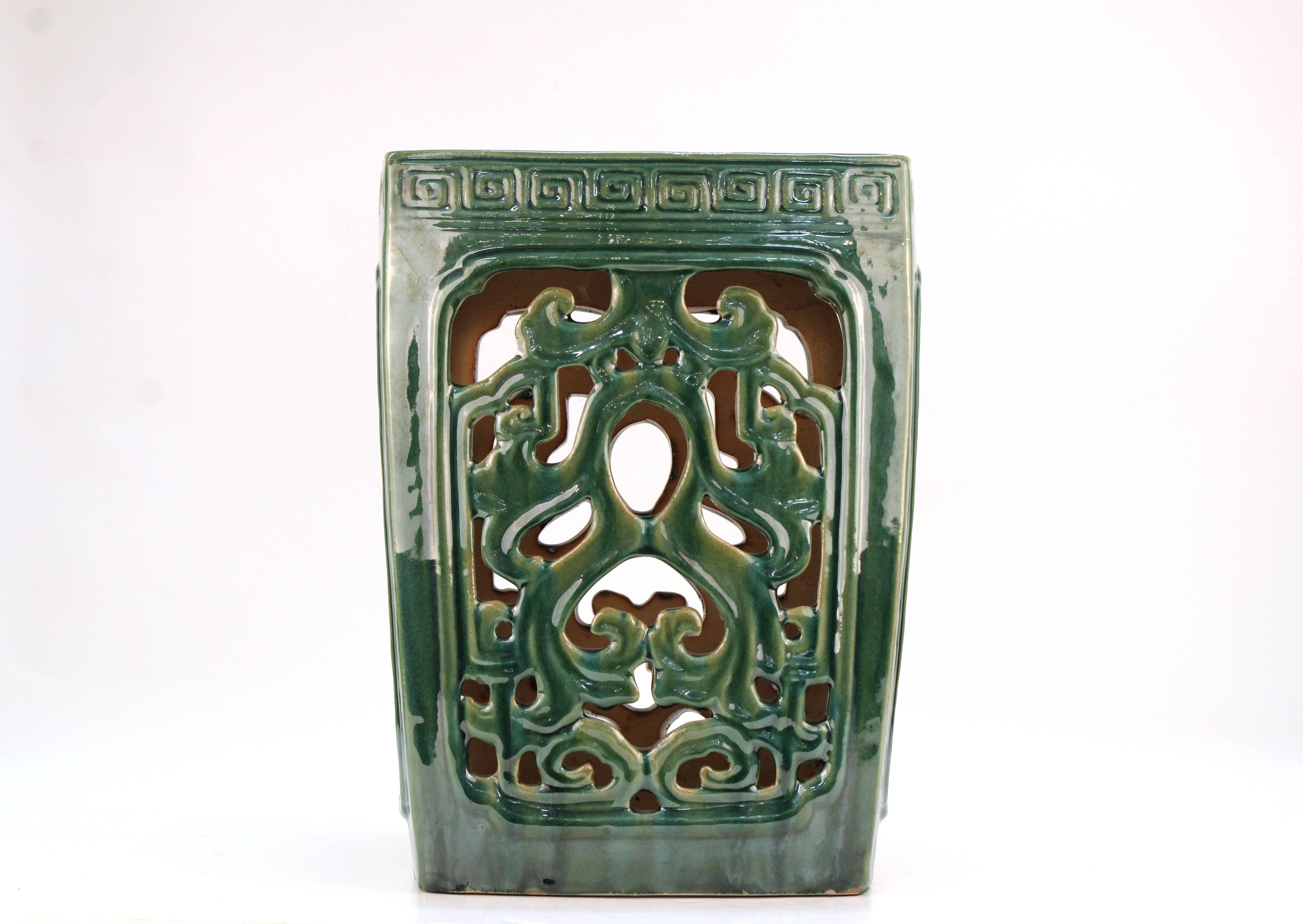 Asian Style Green Ceramic Garden Seat In Good Condition In New York, NY