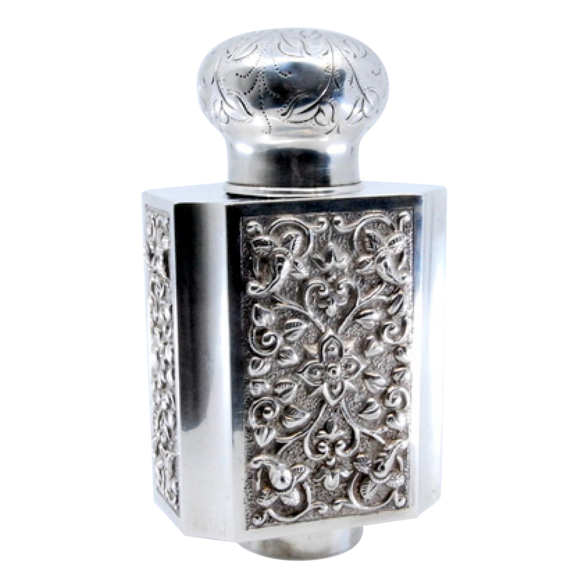Asian-style silver perfume bottle with engraved lid and relief casing For Sale